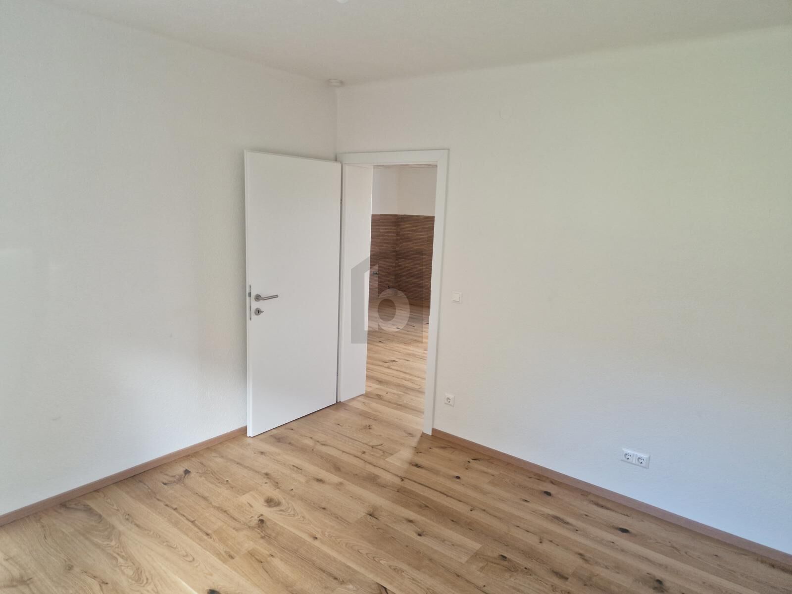 LICHTDURCHFLUTER WOHNHIT MIT GARTEN - KERNSANIERT /  / 9100 Vlkermarkt / Bild 1