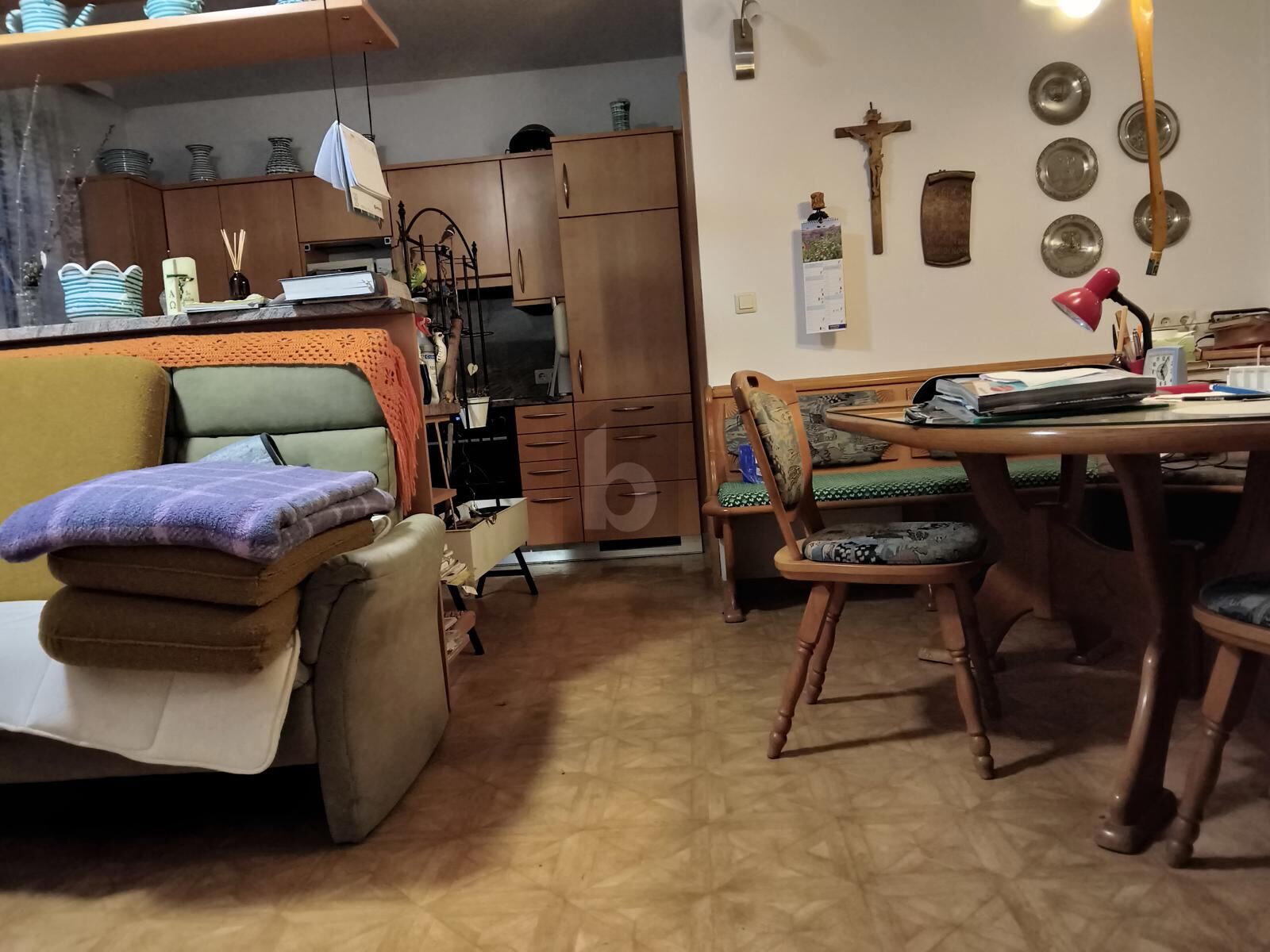 Preisreduktion! CHARMANTES EINFAMILIENHAUS MIT NEBENGEBÄUDEN, GARAGE & GARTEN IN GUT GEPFLEGTEM ZUSTAND / / 2153 Stronsdorf / Bild 3