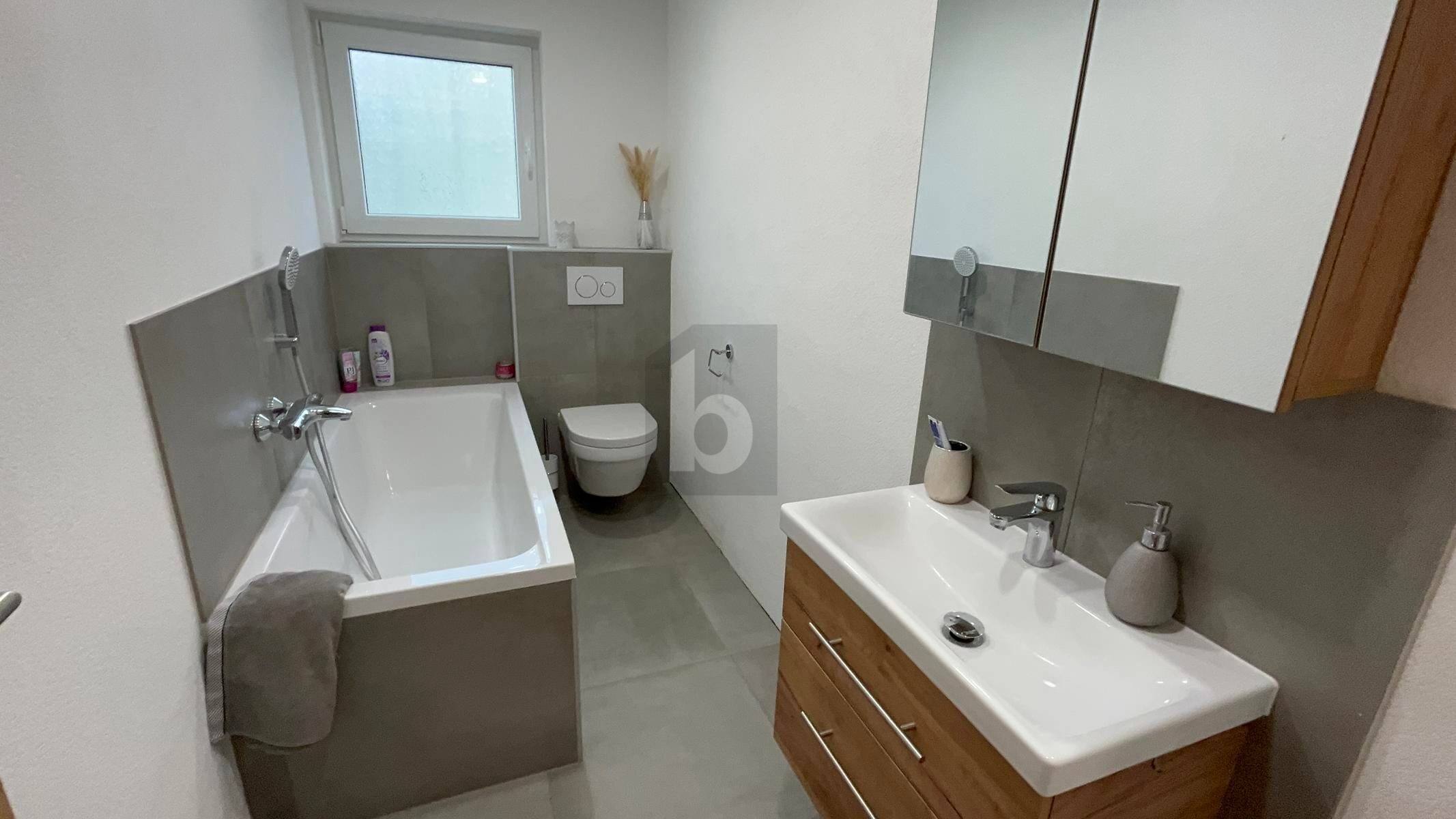 FRISCH RENOVIERT MIT POTENTIAL AUF ZWEIFAMILIENHAUS / / 5280 Braunau am Inn / Bild 4