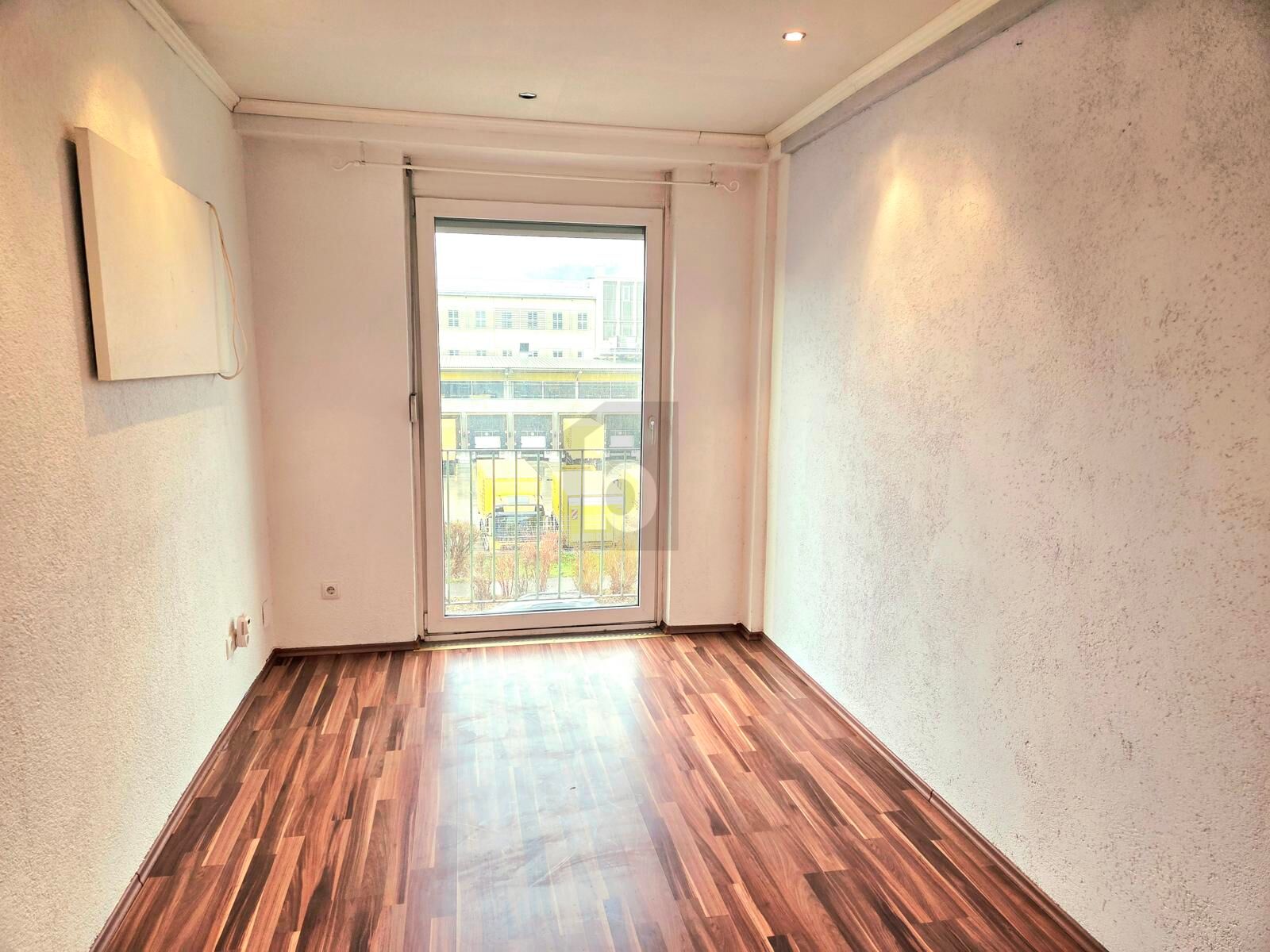 HELLE 3-ZIMMER NAHE BAHNHOF; MIT HALB OFFENER K�CHE & FRANZ�SISCHEM BALKON /  / 8020&nbsp;Graz / Bild 1