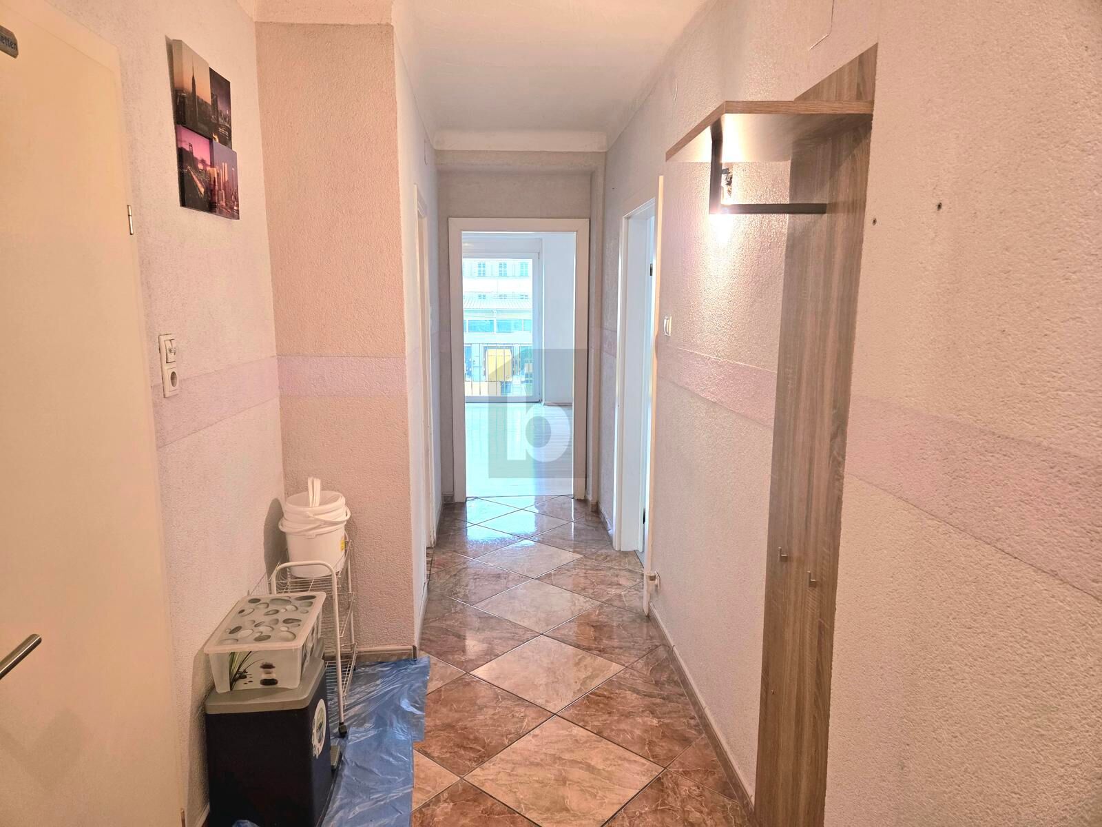 HELLE 3-ZIMMER NAHE BAHNHOF; MIT HALB OFFENER K�CHE & FRANZ�SISCHEM BALKON /  / 8020&nbsp;Graz / Bild 4