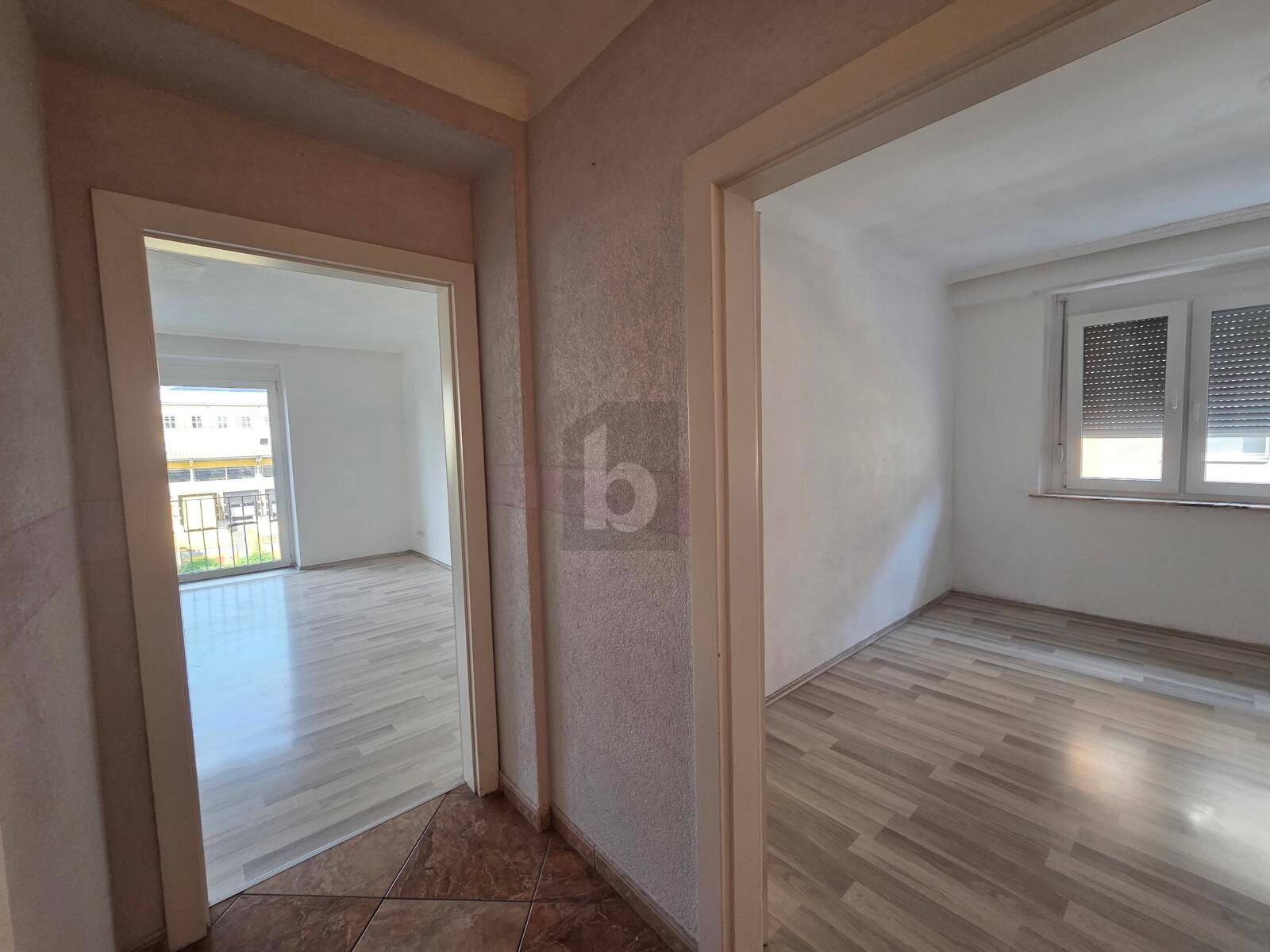 HELLE 3-ZIMMER NAHE BAHNHOF; MIT HALB OFFENER K�CHE & FRANZ�SISCHEM BALKON /  / 8020&nbsp;Graz / Bild 1