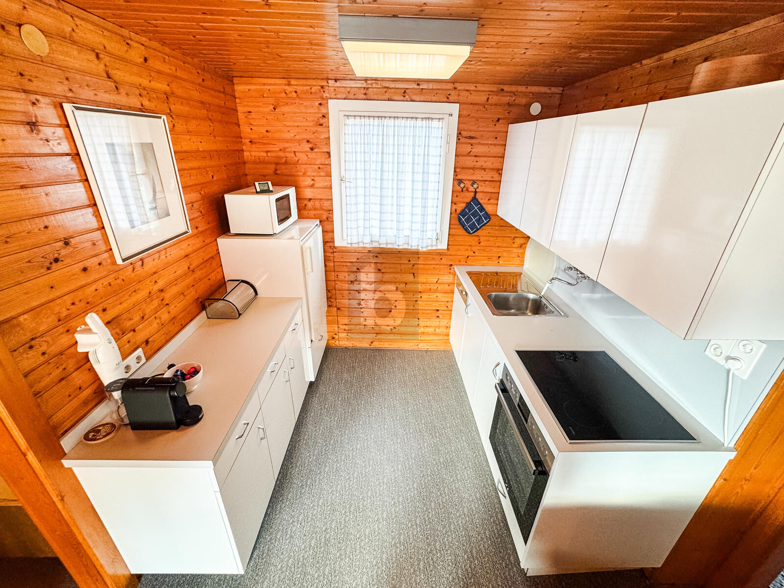 DIREKT AM WASSER: TRAUMHAFTES BOOTSHAUS IN SONNIGER LAGE / / 6971 Hard / Bild 3