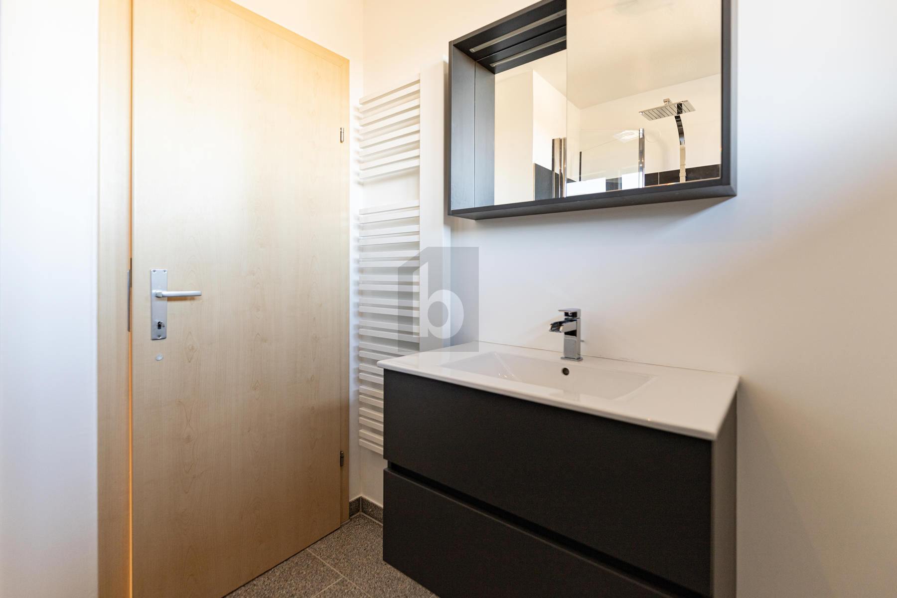 FAMILIENFREUNDLICHER LICHTDURCHFLUTETER WOHNTRAUM IN RUHELAGE MIT UNTERSBERGBLICK & SPIELPLATZ /  / 5411&nbsp;Oberalm / Bild 4