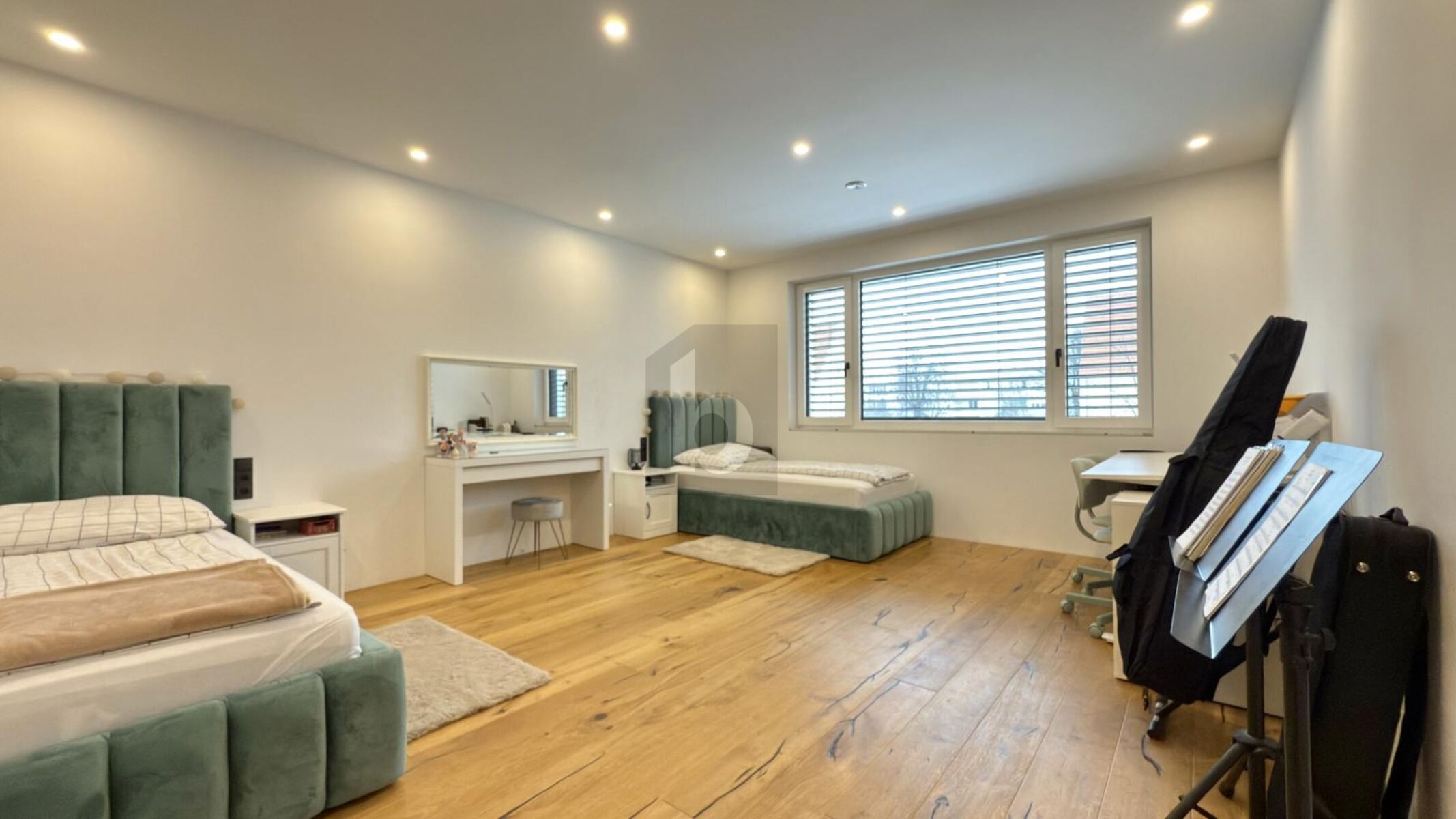 EXKLUSIVER, NEUWERTIGER FAMILIEN-WOHNTRAUM  MIT HOCHWERTIGER AUSSTATTUNG /  / 2700&nbsp;Wiener Neustadt / Bild 2