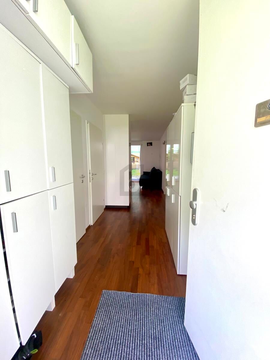 NEUBAU MIT 78M� GRO�EM GARTEN & IDEALER RAUMAUFTEILUNG