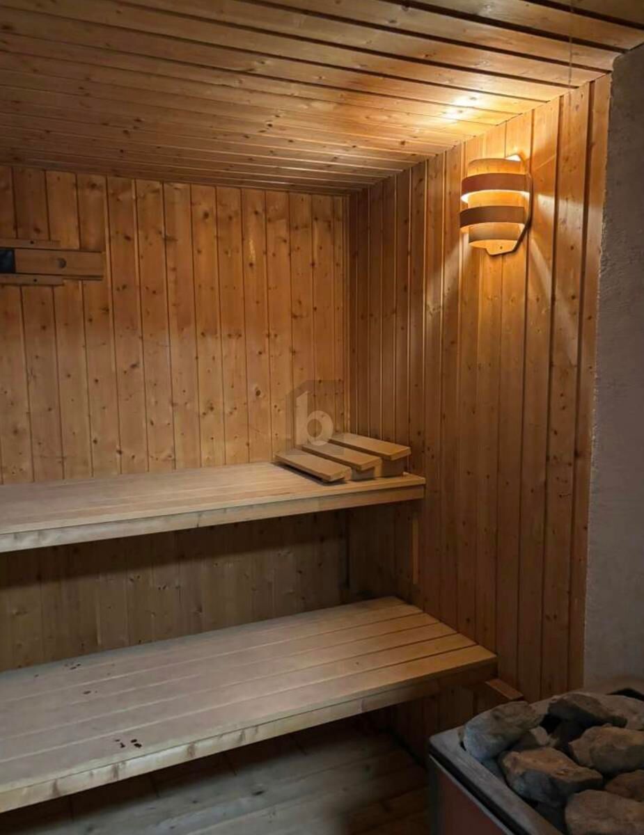 GRO�Z�GIGES EINFAMILIENHAUS IN PASCHING: VIEL PLATZ, POOL & KRISENSICHERE ENERGIETECHNIK IM ZENTRALRAUM /  / 4061&nbsp;Linz-Land / Bild 4
