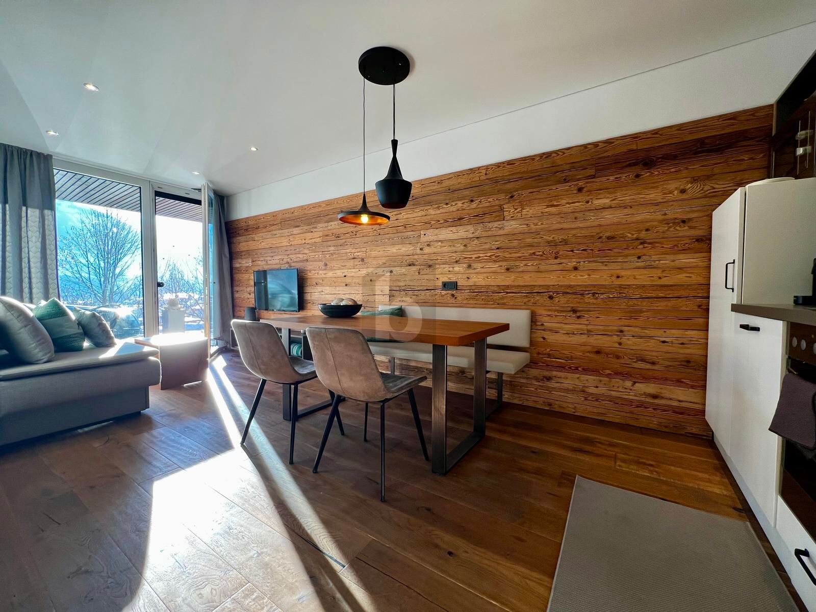 UNBESCHREIBLICHER AUSBLICK & BESONDERS HOCHWERTIG! TOURISTISCH NUTZBAR UND MIT SONNIGEM APPARTMENT /  / 5721&nbsp;Piesendorf / Bild 4