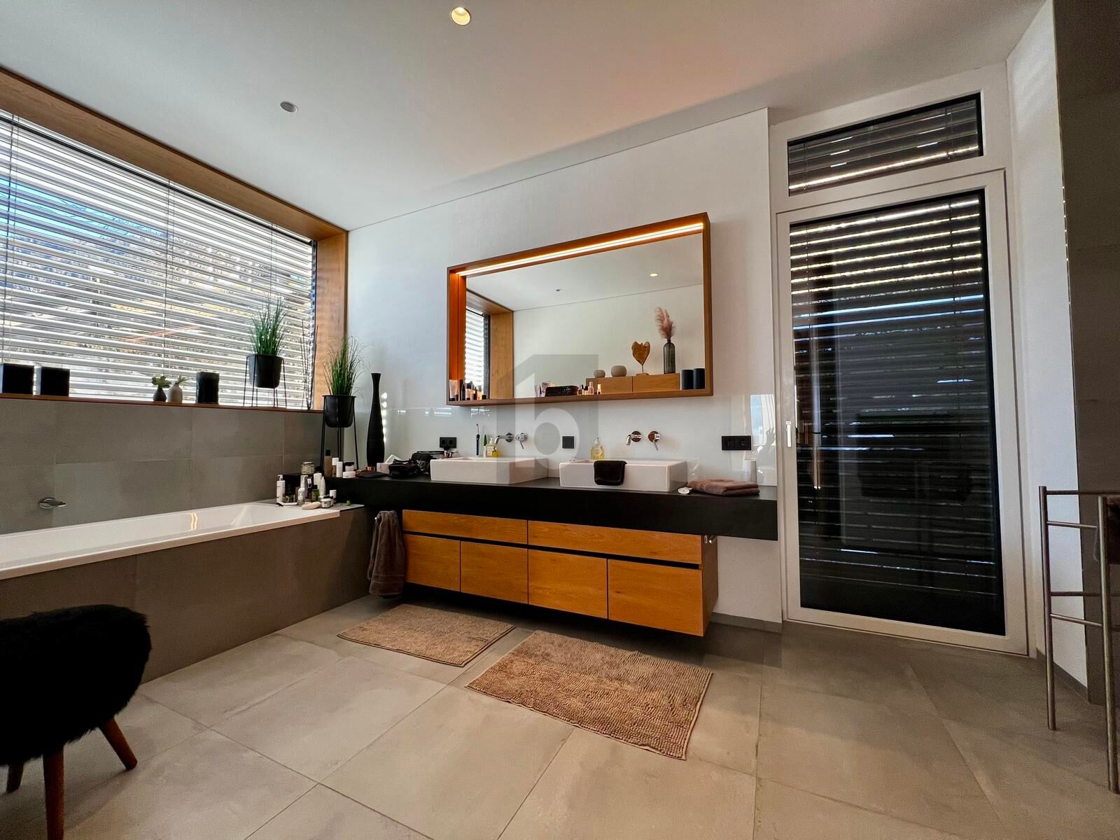 UNBESCHREIBLICHER AUSBLICK & BESONDERS HOCHWERTIG! TOURISTISCH NUTZBAR UND MIT SONNIGEM APPARTMENT /  / 5721&nbsp;Piesendorf / Bild 3