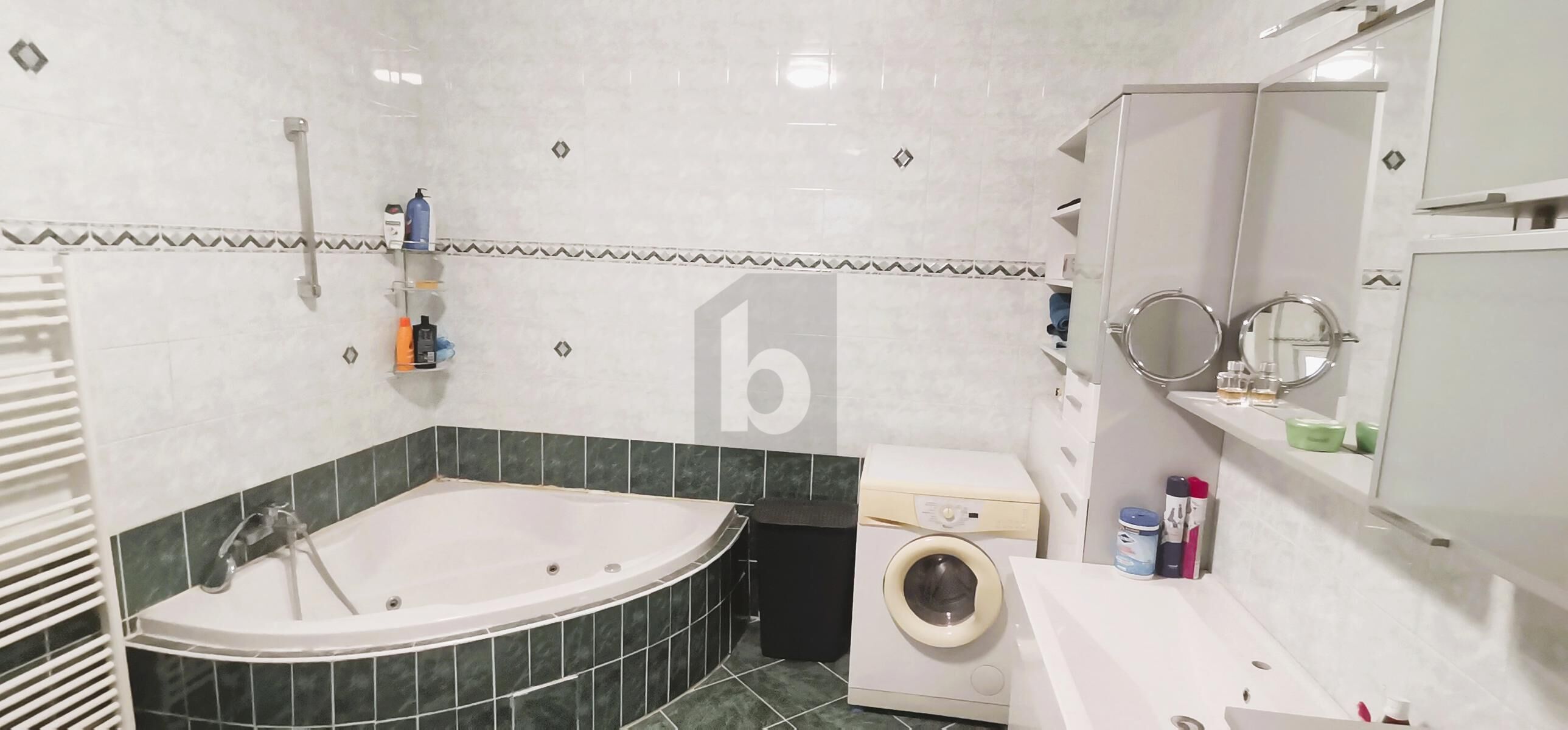 GROSSZ�GIGER FAMILIENHIT - F�NF SCHLAFZIMMER - BALKON UND KLEINER GARTEN /  / 2700&nbsp;Wiener Neustadt / Bild 4