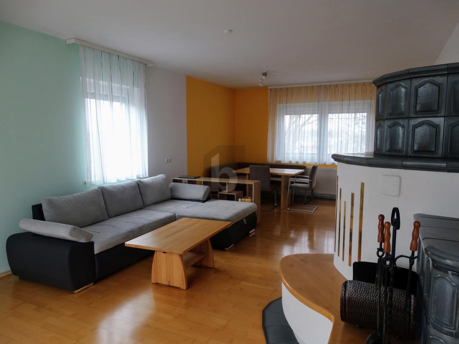 GEPFLEGT IM 2.?OBERGESCHOSS MIT ZWEI BALKONEN, GARAGE UND EIGENEM GARTEN /  / 3350&nbsp;Haag / Bild 1