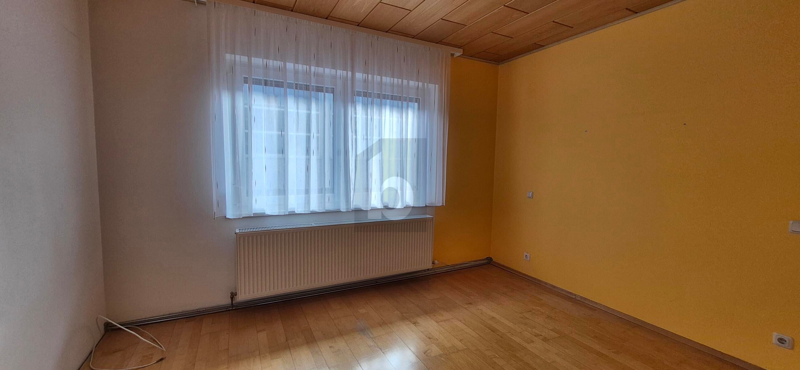 GEPFLEGT IM 2.?OBERGESCHOSS MIT ZWEI BALKONEN, GARAGE UND EIGENEM GARTEN /  / 3350&nbsp;Haag / Bild 3