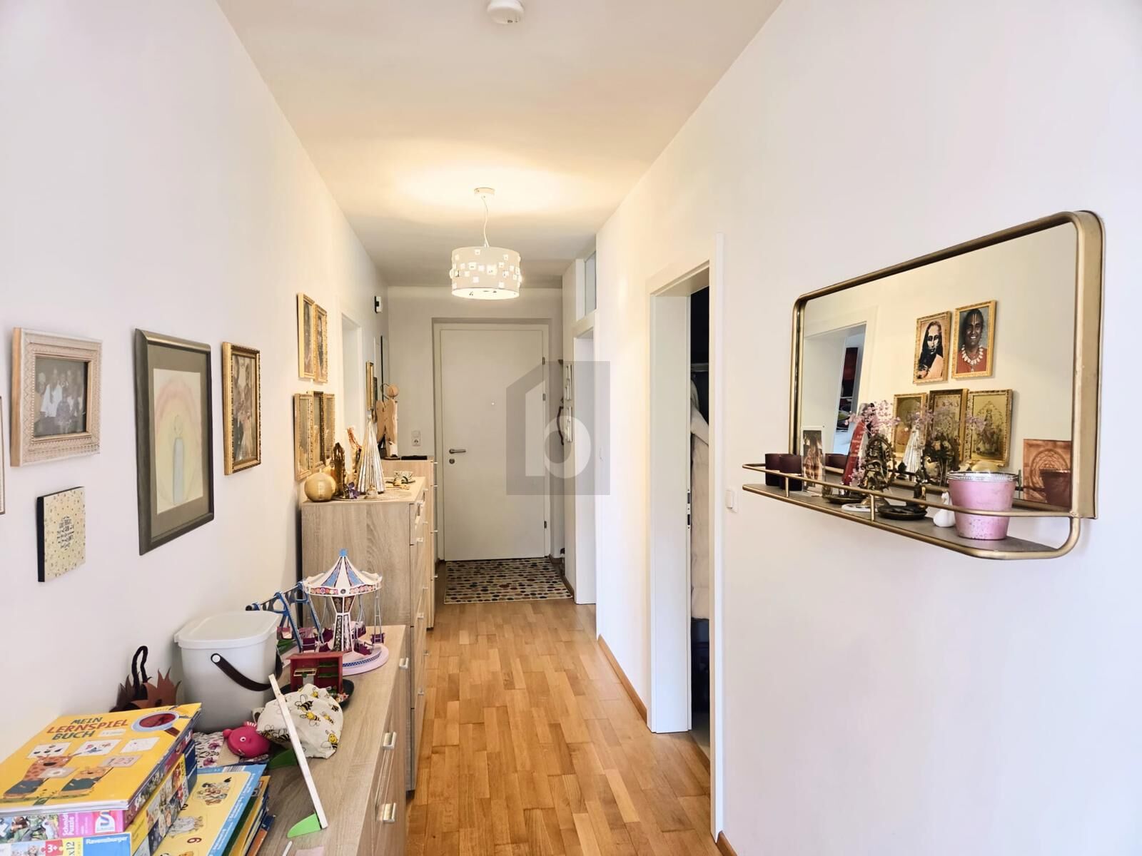 VON OBEN ? ELEGANZ, LICHT UND KOMFORT / / 8046 Stattegg / Bild 1