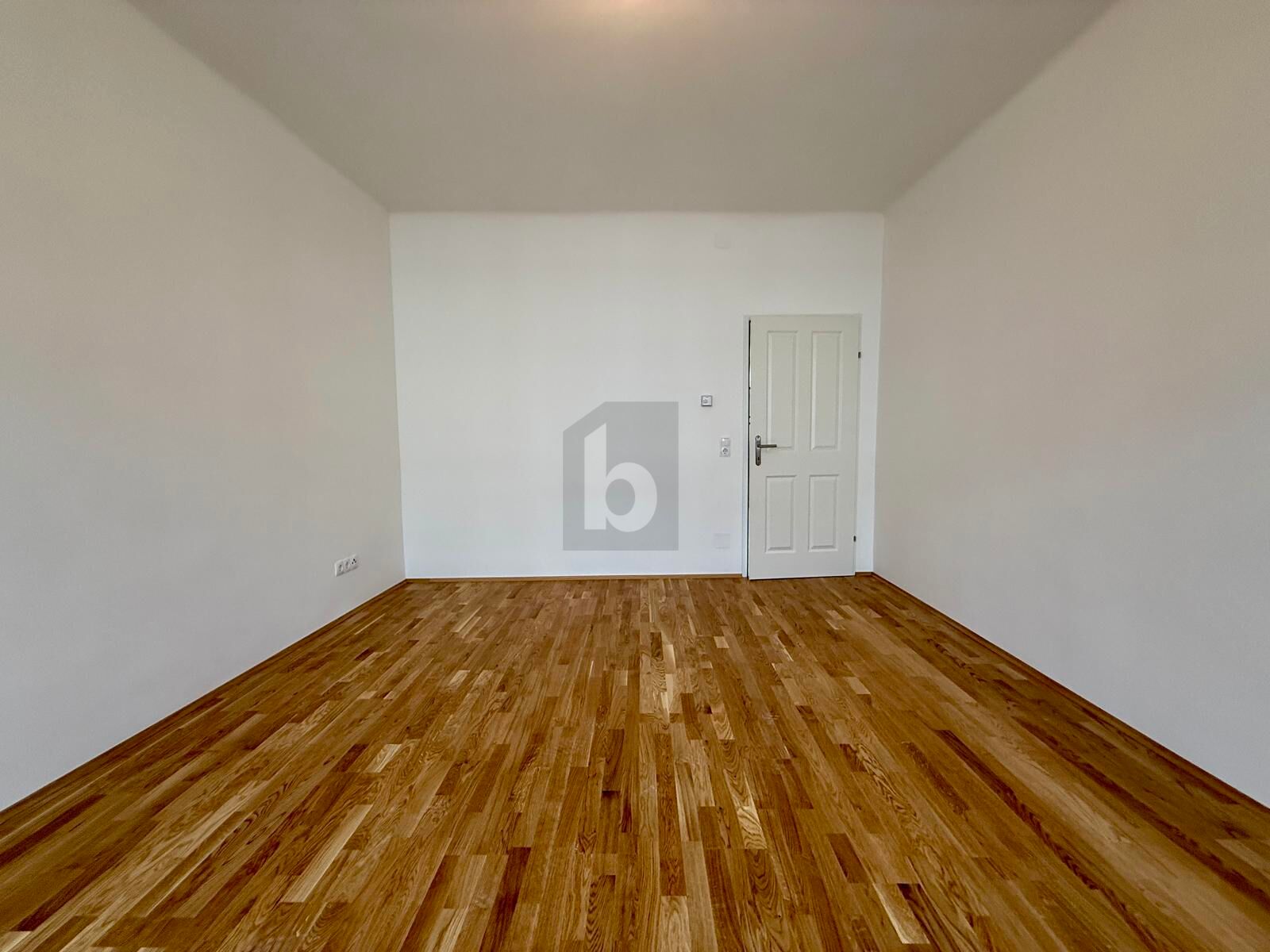 HOCHWERTIG SANIERTE ALTBAUWOHNUNG IN ZENTRALER LAGE MIT LIFT! /  / 1050&nbsp;Wien / Bild 1