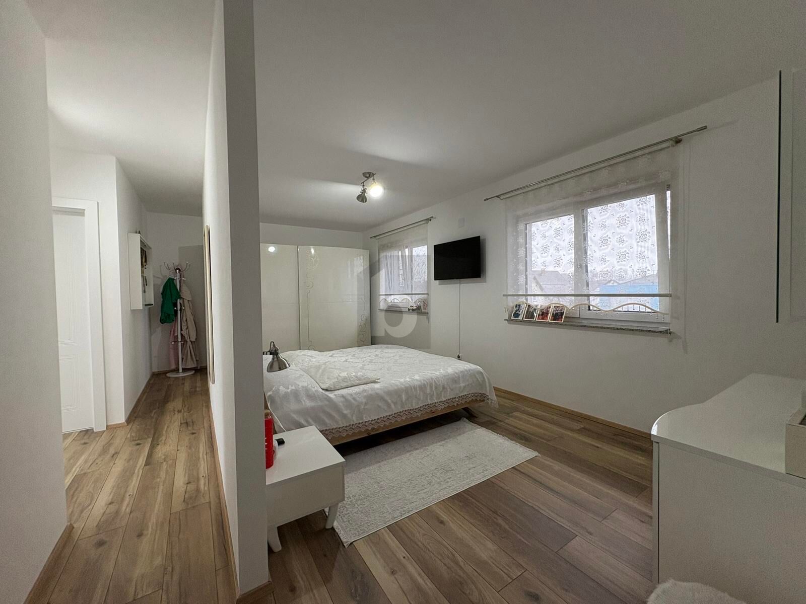 LUXURI�SER WOHNHIT MIT AU�ERGEW�HNLICHEM PLATZANGEBOT /  / 4523&nbsp;Neuzeug / Bild 4