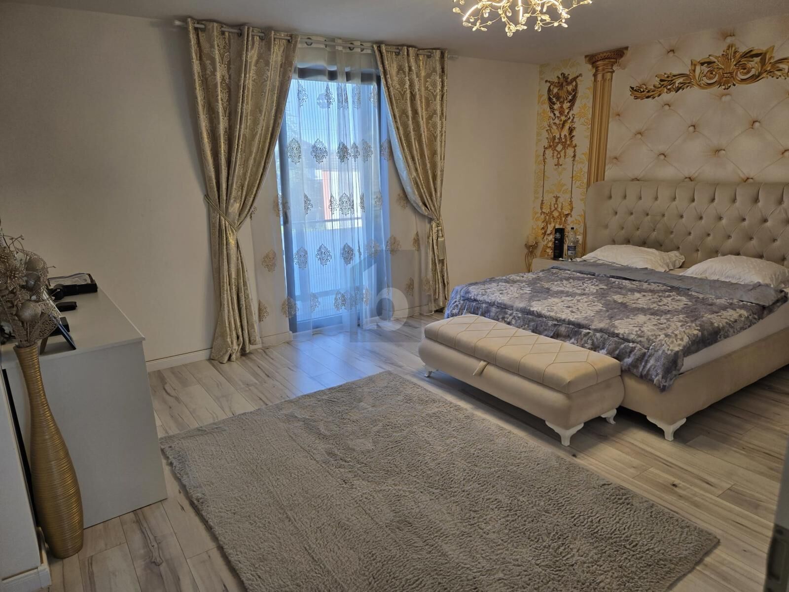 GRO�Z�GIGES FAMILIENHAUS MIT POOL, SOMMERGARTEN UND ATTRAKTIVEM GRUNDST�CK IN RUHIGER WOHNLAGE ? WINKLARN /  / 3300&nbsp;Amstetten / Bild 4