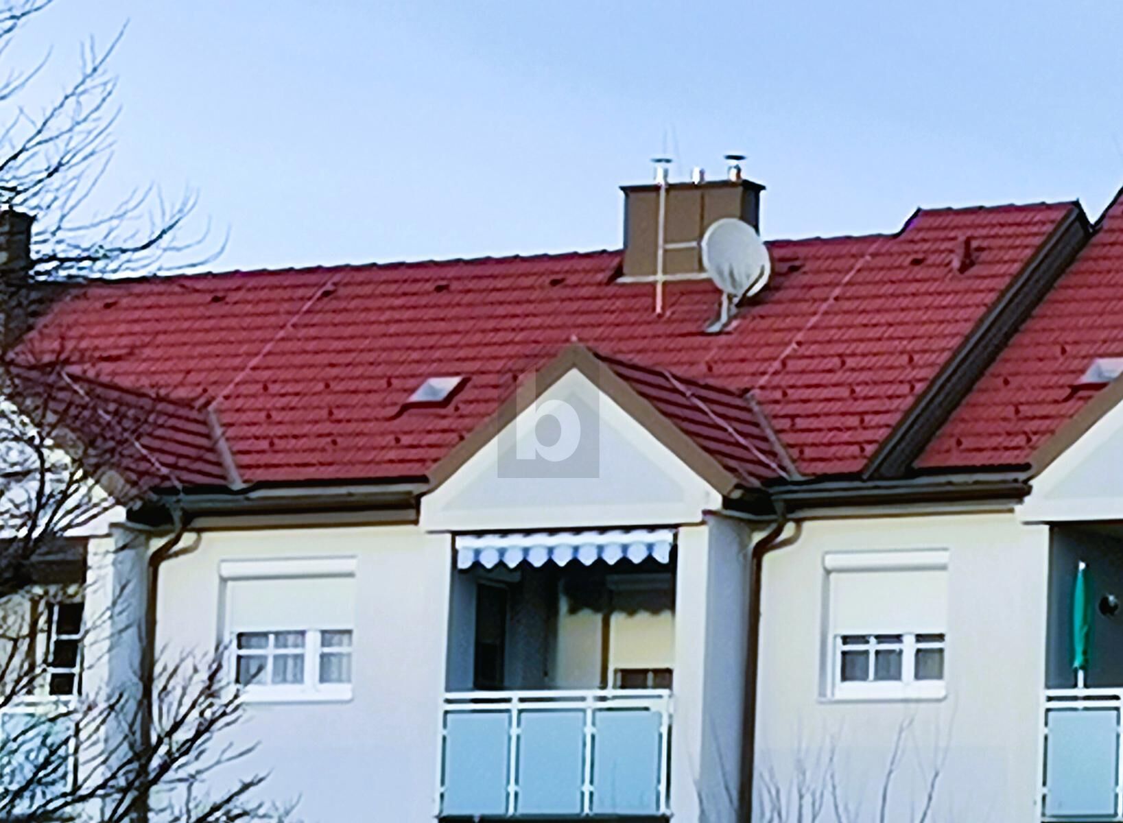 SEHR GEPFLEGT - RUHELAGE - BALKON MIT WEITBLICK