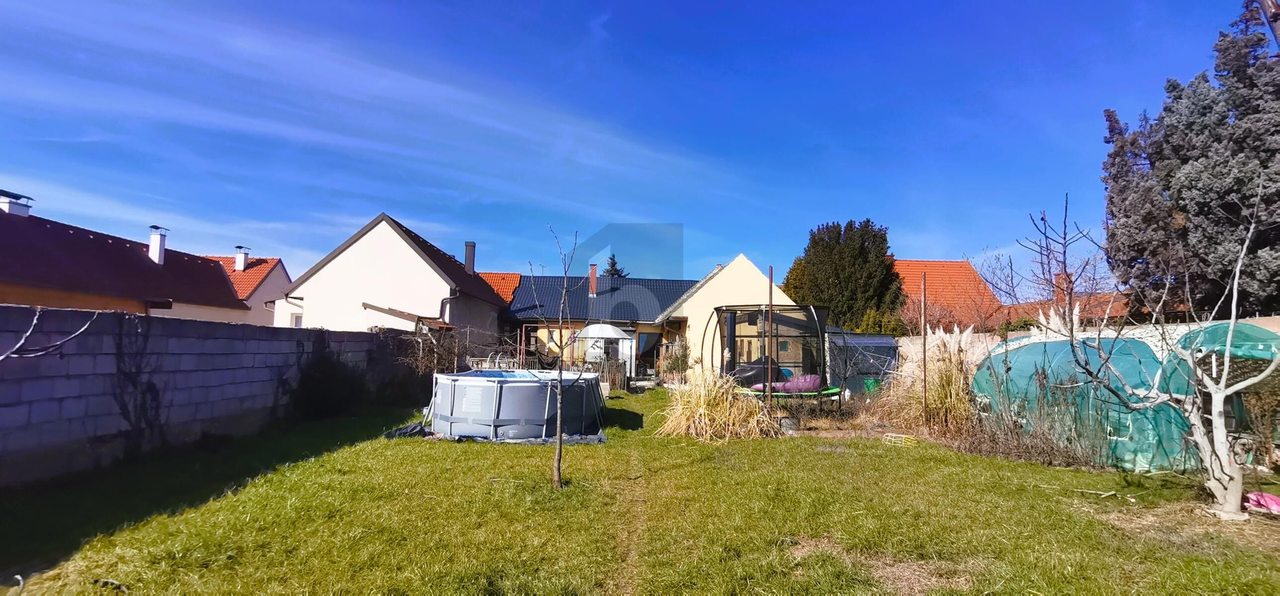 RENOVIERT - MIT UNEINSICHTIGEM GARTEN UND ZWEITEM ZUGANG /  / 7162&nbsp;Tadten / Bild 4