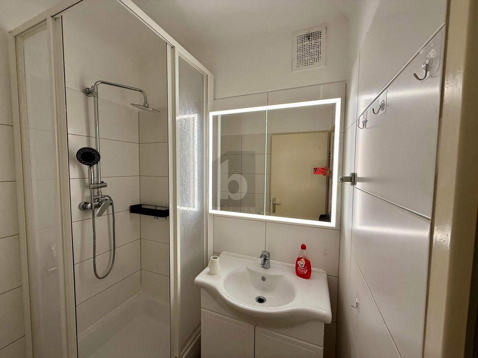 CHARMANTER WOHNHIT IN ZENTRALER LAGE MIT LIFT /  / 1100&nbsp;Wien / Bild 2