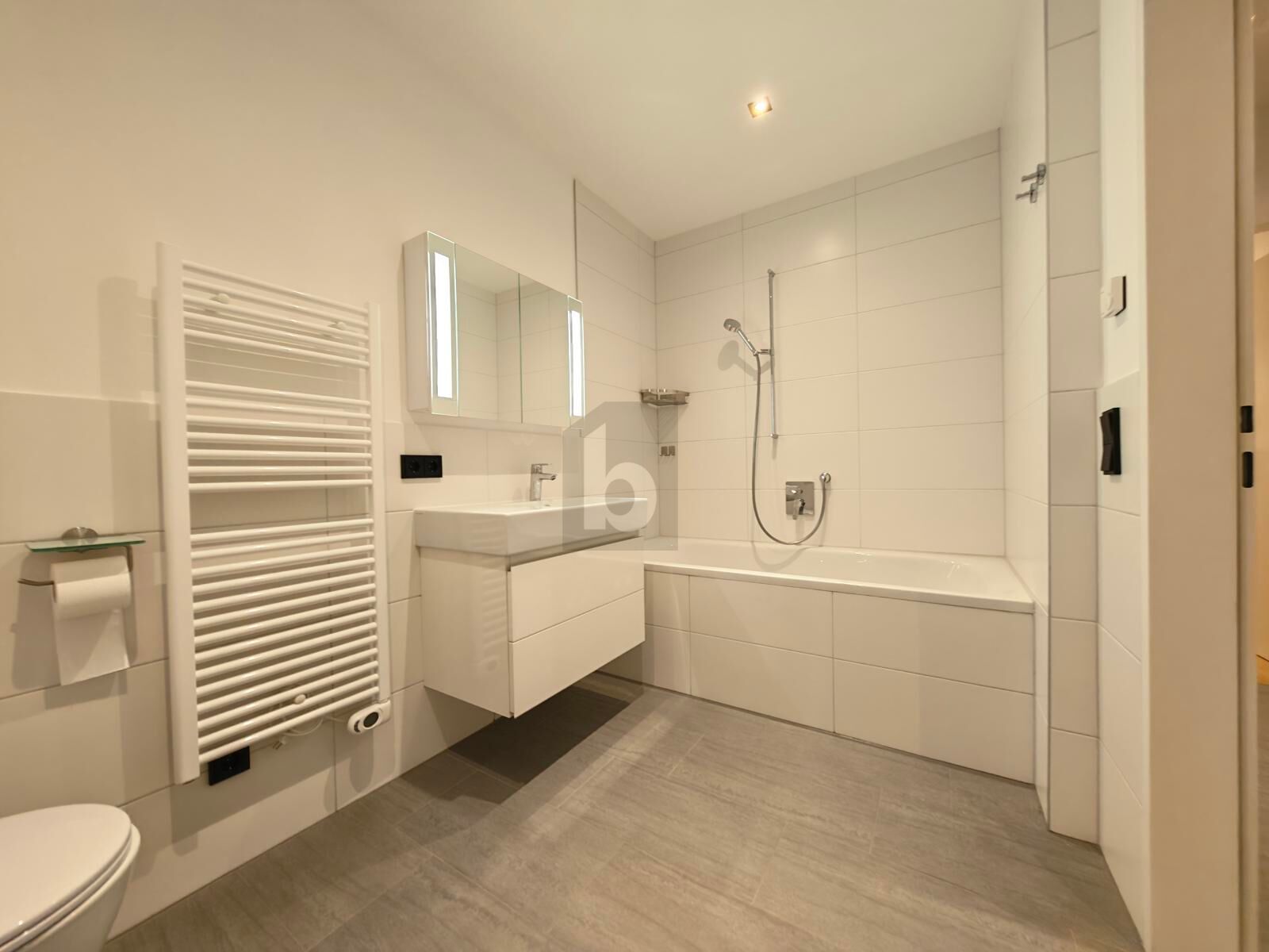 MODERNE UND EXKLUSIVE WOHNUNG IN NEUWERTIGER WOHNANLAGE  /  / 6382&nbsp;Kirchdorf in Tirol / Bild 4