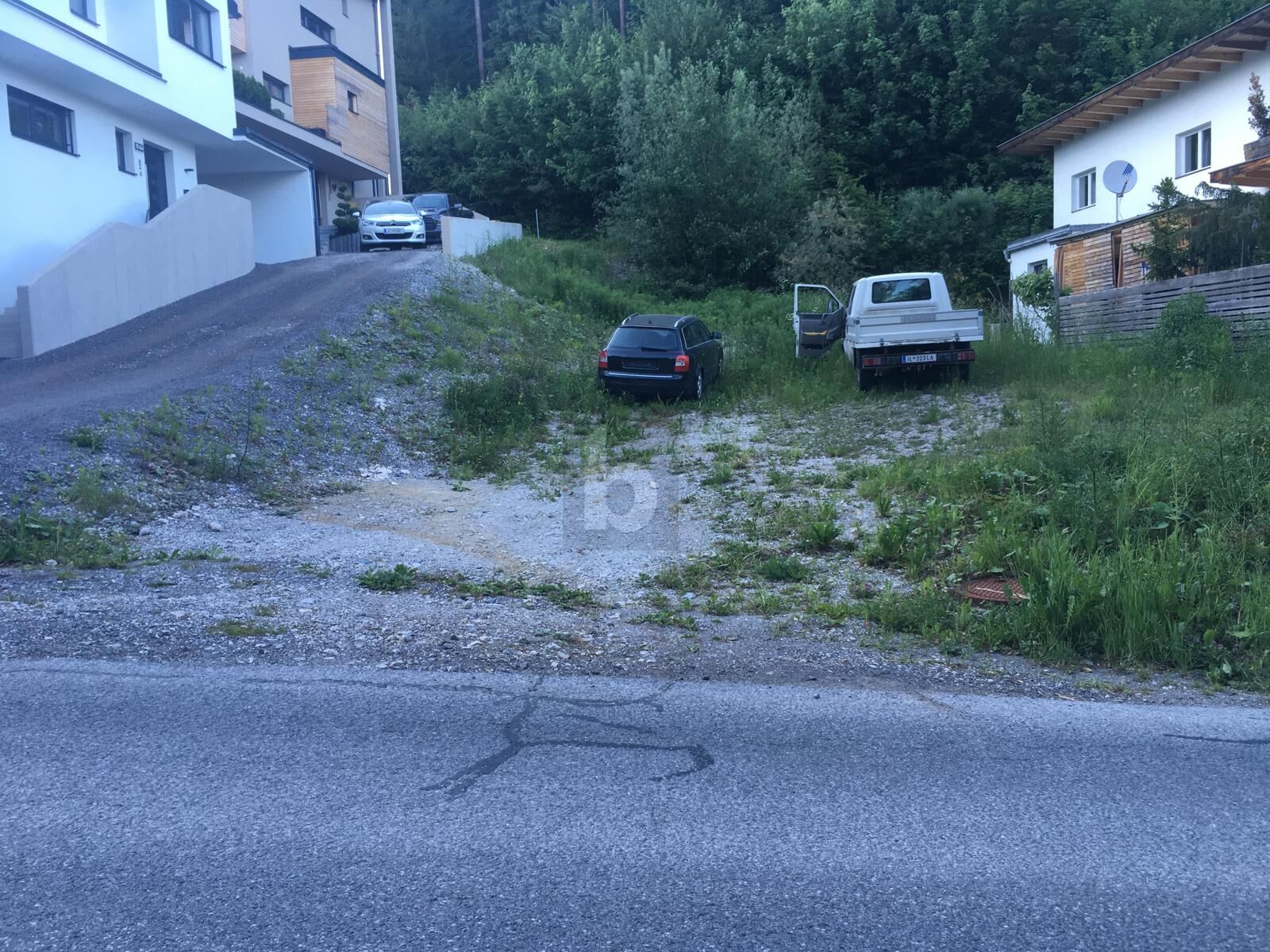 NATUR VOR DER HAUST�R: SONNIGES GRUNDST�CK MIT ZUGANG ZUM WALD /  / 6069&nbsp;Gnadenwald / Bild 1