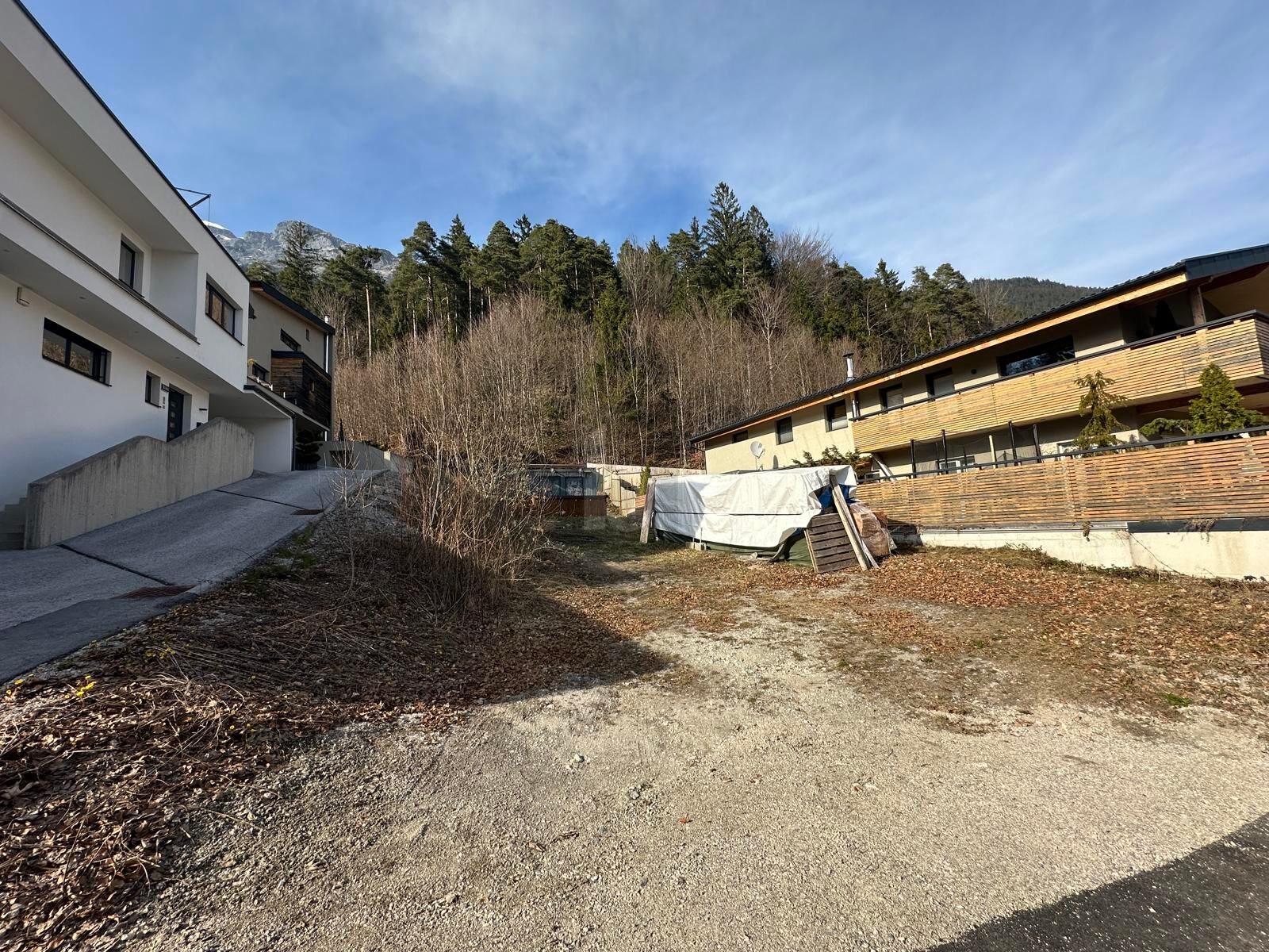 NATUR VOR DER HAUST�R: SONNIGES GRUNDST�CK MIT ZUGANG ZUM WALD /  / 6069&nbsp;Gnadenwald / Bild 2