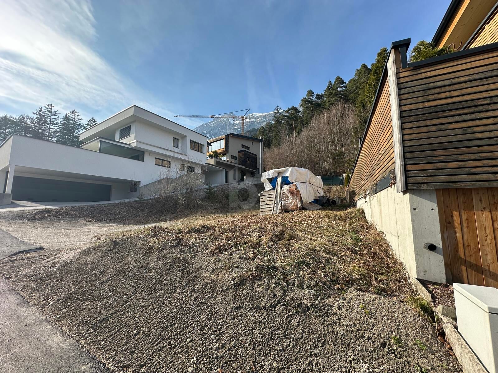 NATUR VOR DER HAUST�R: SONNIGES GRUNDST�CK MIT ZUGANG ZUM WALD