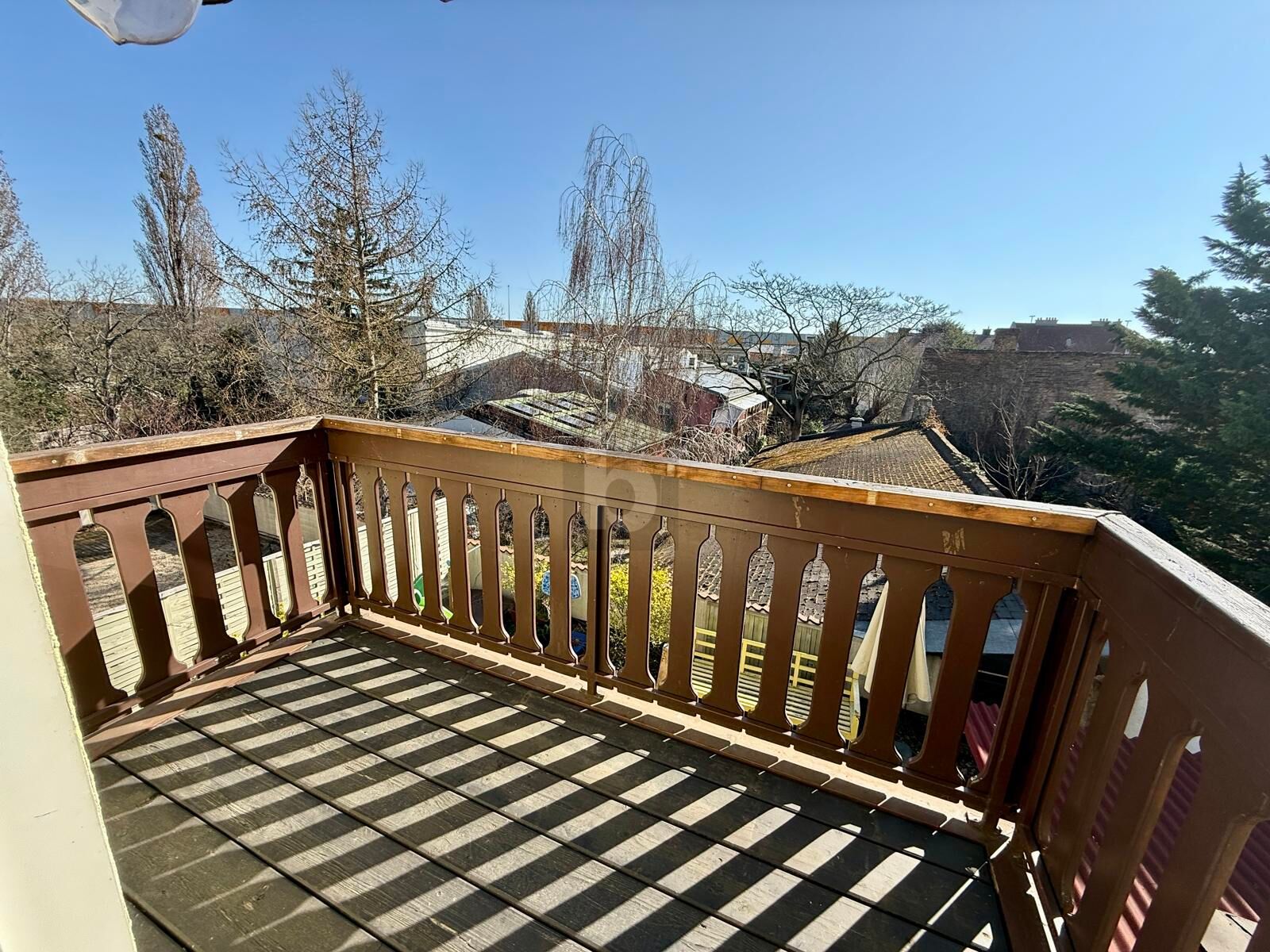 CHARMANTER UND VOLLMÖBLIERTER WOHNHIT AM LIESINGBACH / / 1230 Wien / Bild 2