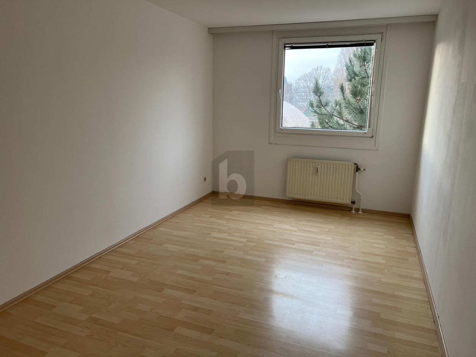 Preisreduktion! HELLER WOHNHIT MIT LOGGIA & TIEFGARAGE / / 1200 Wien / Bild 2