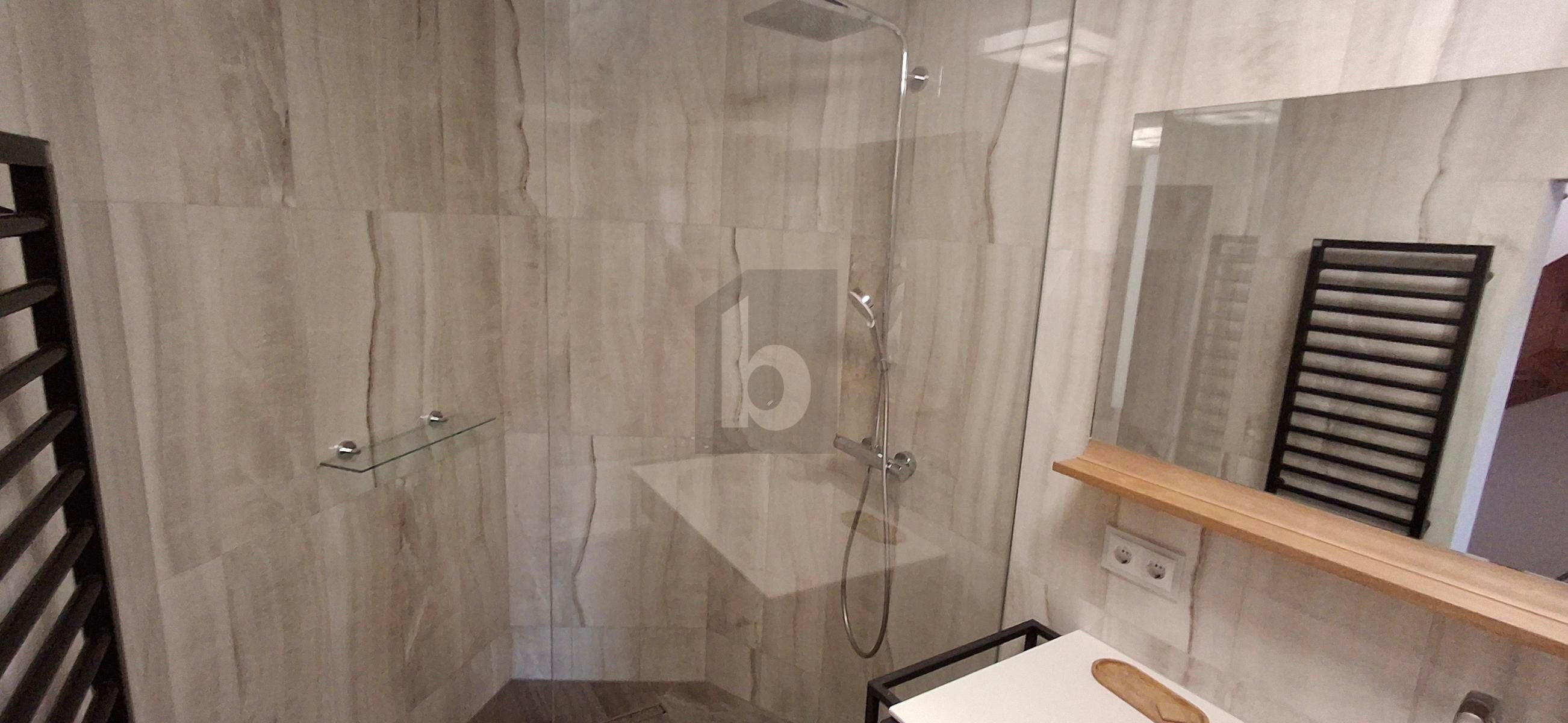 STILVOLLER DACHGESCHOSSHIT MIT CHARME / / 1170 Wien / Bild 4