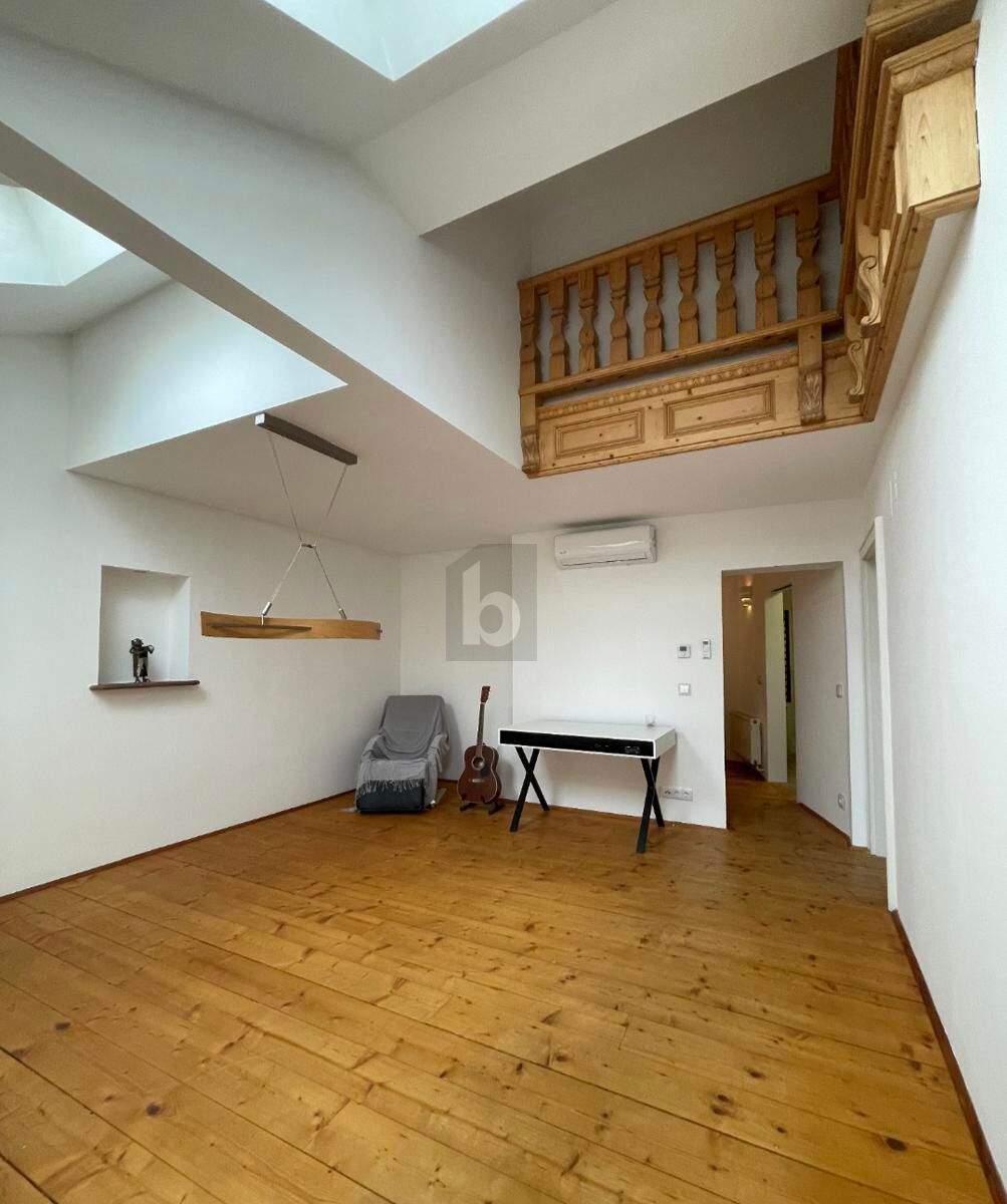 STILVOLLER DACHGESCHOSSHIT MIT BALKON  /  / 1170&nbsp;Wien / Bild 1