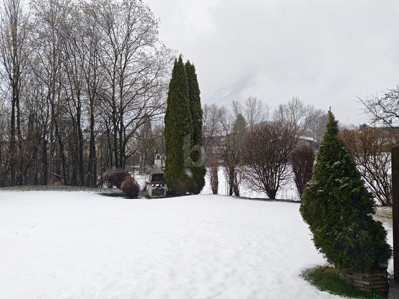 SONNIG UND ZENTRAL, PERFEKTES GRUNDST�CK ZUR VERWIRKLICHUNG DES EIGENEN WOHNTRAUMS!