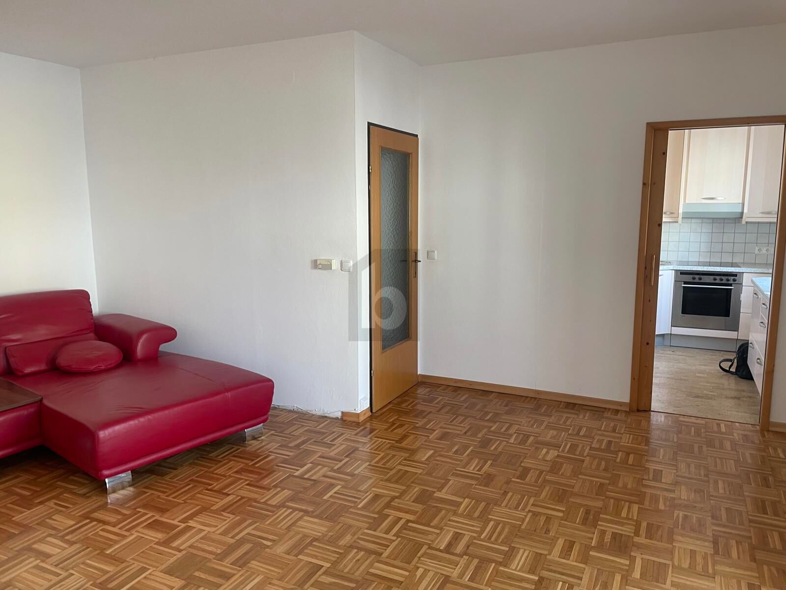 RUHIGES WOHNEN MIT BALKON & PARKPLATZ /  / 4202&nbsp;Hellmons�dt / Bild 1