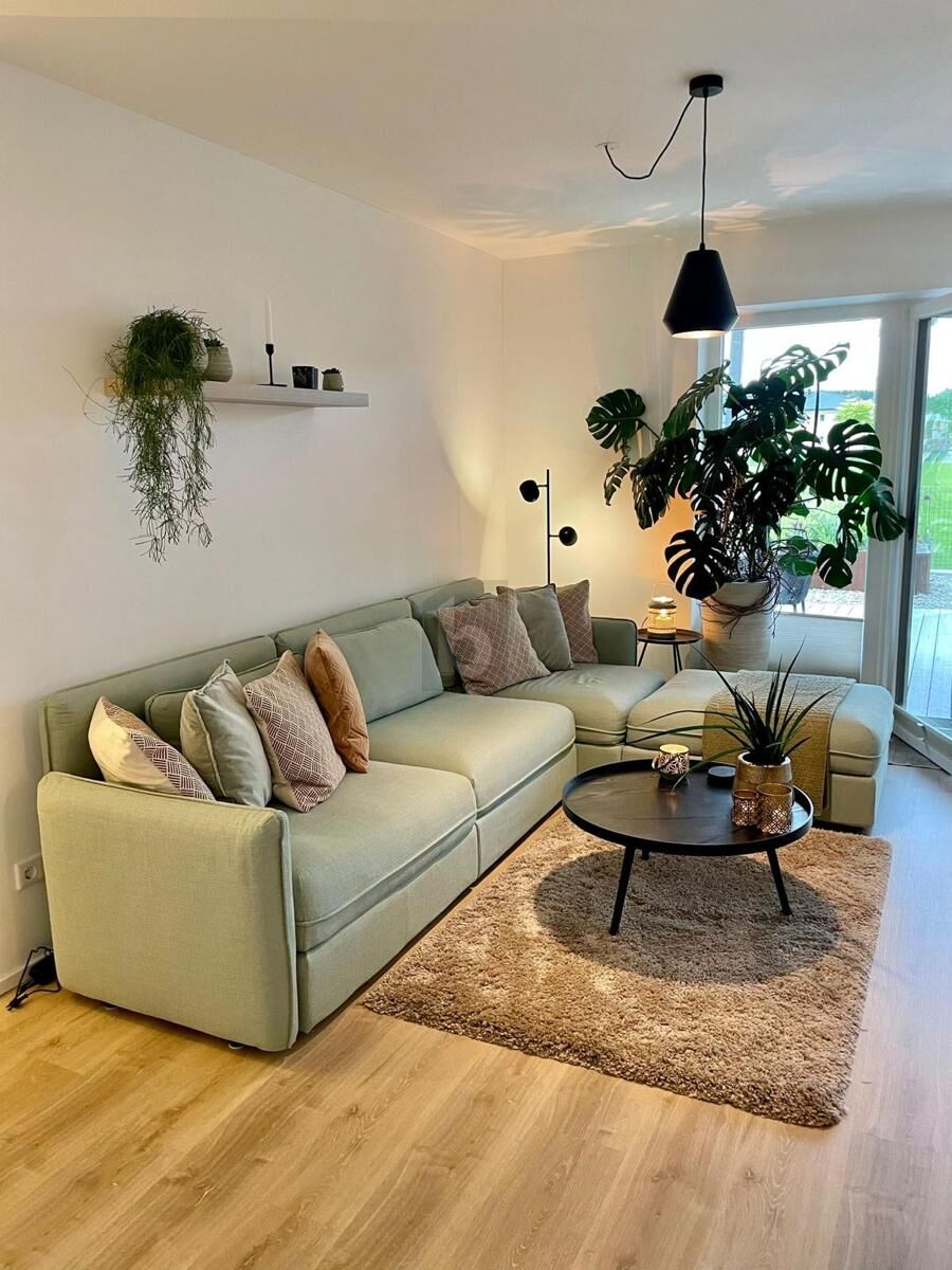 MODERN, MÖBLIERT, SOFORT EINZIEHEN ? HOCHWERTIGE GARTENWOHNUNG / / 5166 Perwang am Grabensee / Bild 1