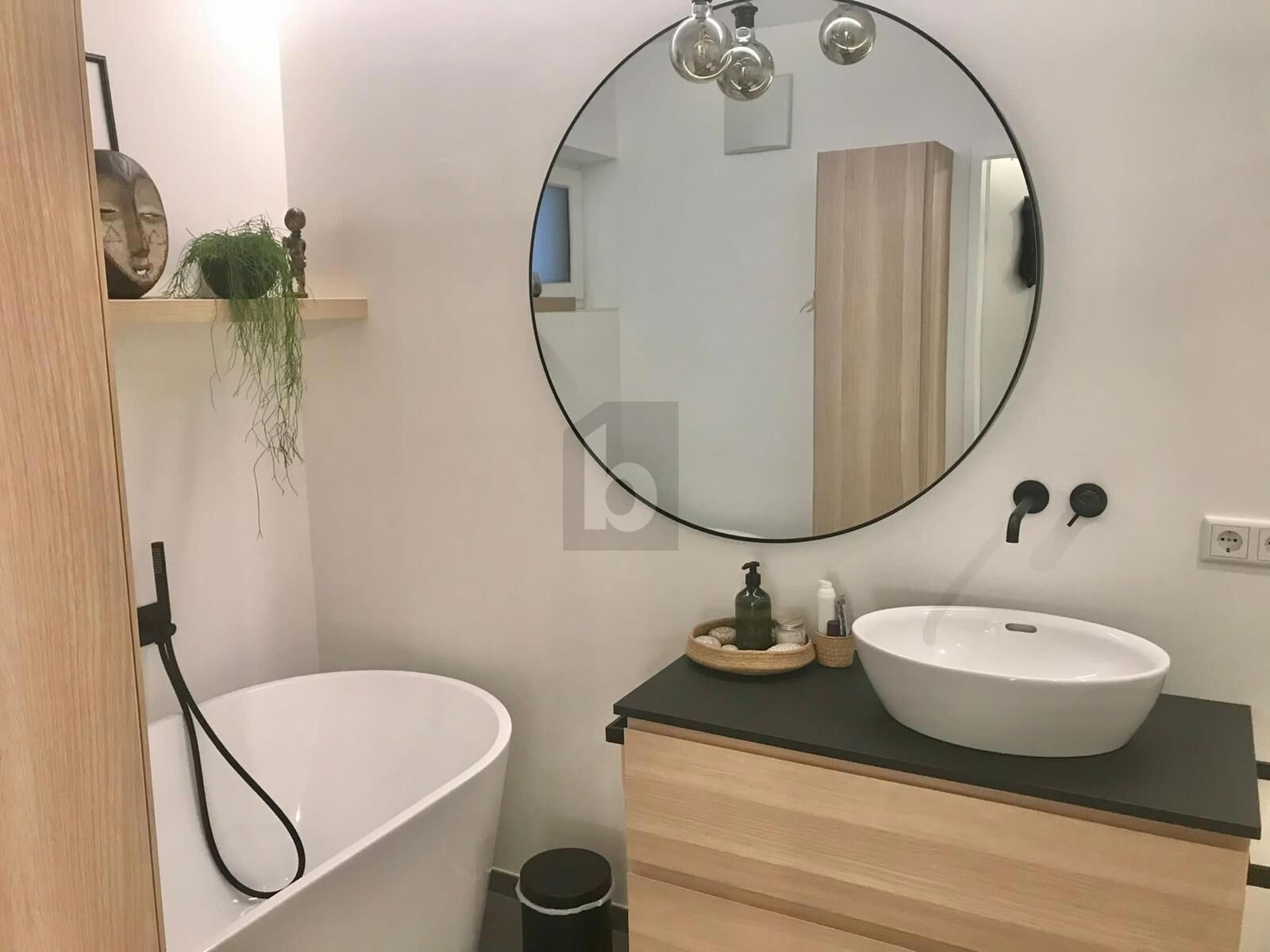 MODERN, MÖBLIERT, SOFORT EINZIEHEN ? HOCHWERTIGE GARTENWOHNUNG / / 5166 Perwang am Grabensee / Bild 2