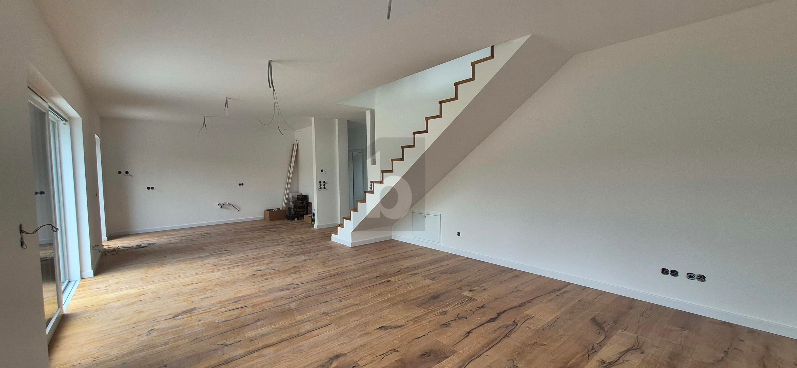 MODERNE ARCHITEKTUR TRIFFT AUF HÖCHSTE WOHNQUALITÄT / / 3350 Haag / Bild 2