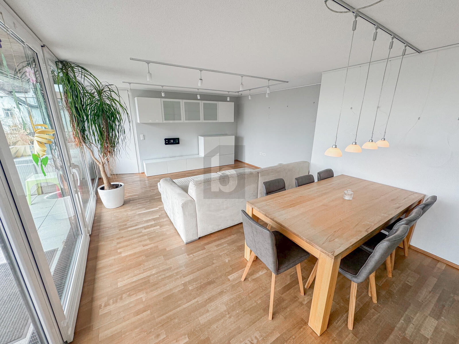 TRAUMHAFTES PENTHOUSE IN TOP LAGE / / 6858 Schwarzach / Bild 1