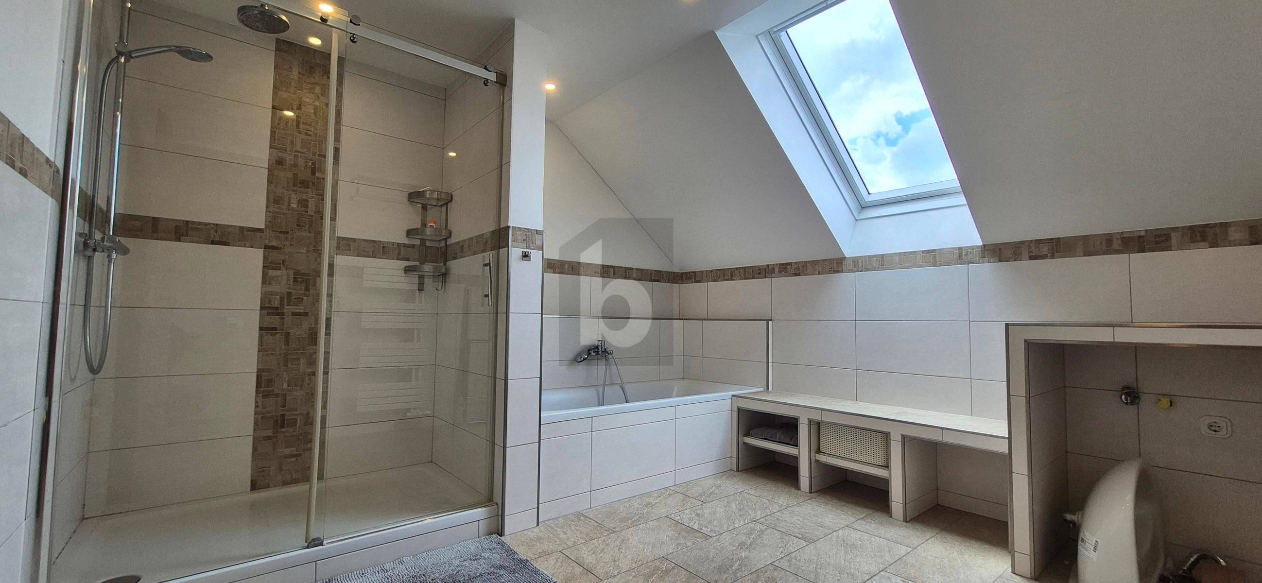 SELTENE GELEGENHEIT: ZWEIFAMILIENHAUS MIT TERRASSE & SCHLOSSBLICK ? OBEN WOHNEN, UNTEN GESTALTEN /  / 3100&nbsp;St. P�lten / Bild 4