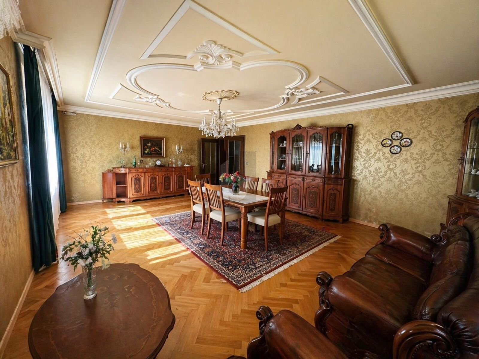 GRO�Z�GIGES WOHNHAUS MIT B�ROFL�CHE, 11 ZIMMERN, GARTEN & 2 GARAGEN /  / 4984&nbsp;Weilbach / Bild 2