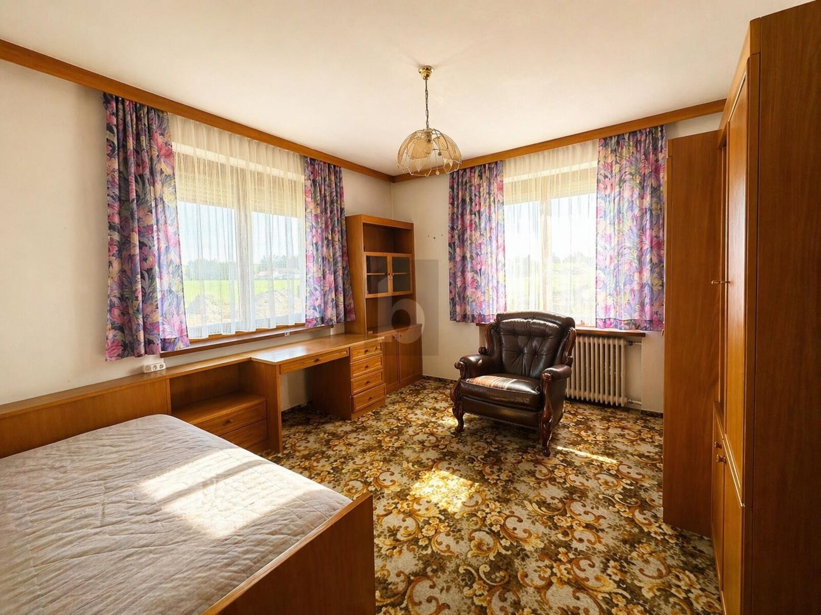 GRO�Z�GIGES WOHNHAUS MIT B�ROFL�CHE, 11 ZIMMERN, GARTEN & 2 GARAGEN /  / 4984&nbsp;Weilbach / Bild 4