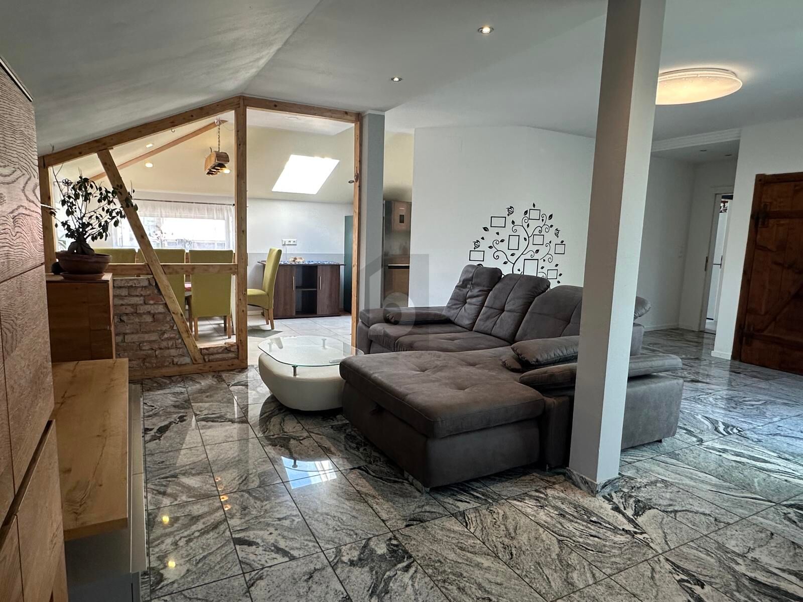 MODERNE ALMH�TTEN-ATMOSPH�RE TRIFFT STADTLAGE ? 3-ZIMMER MIT GARTEN /  / 5280&nbsp;Braunau am Inn / Bild 3