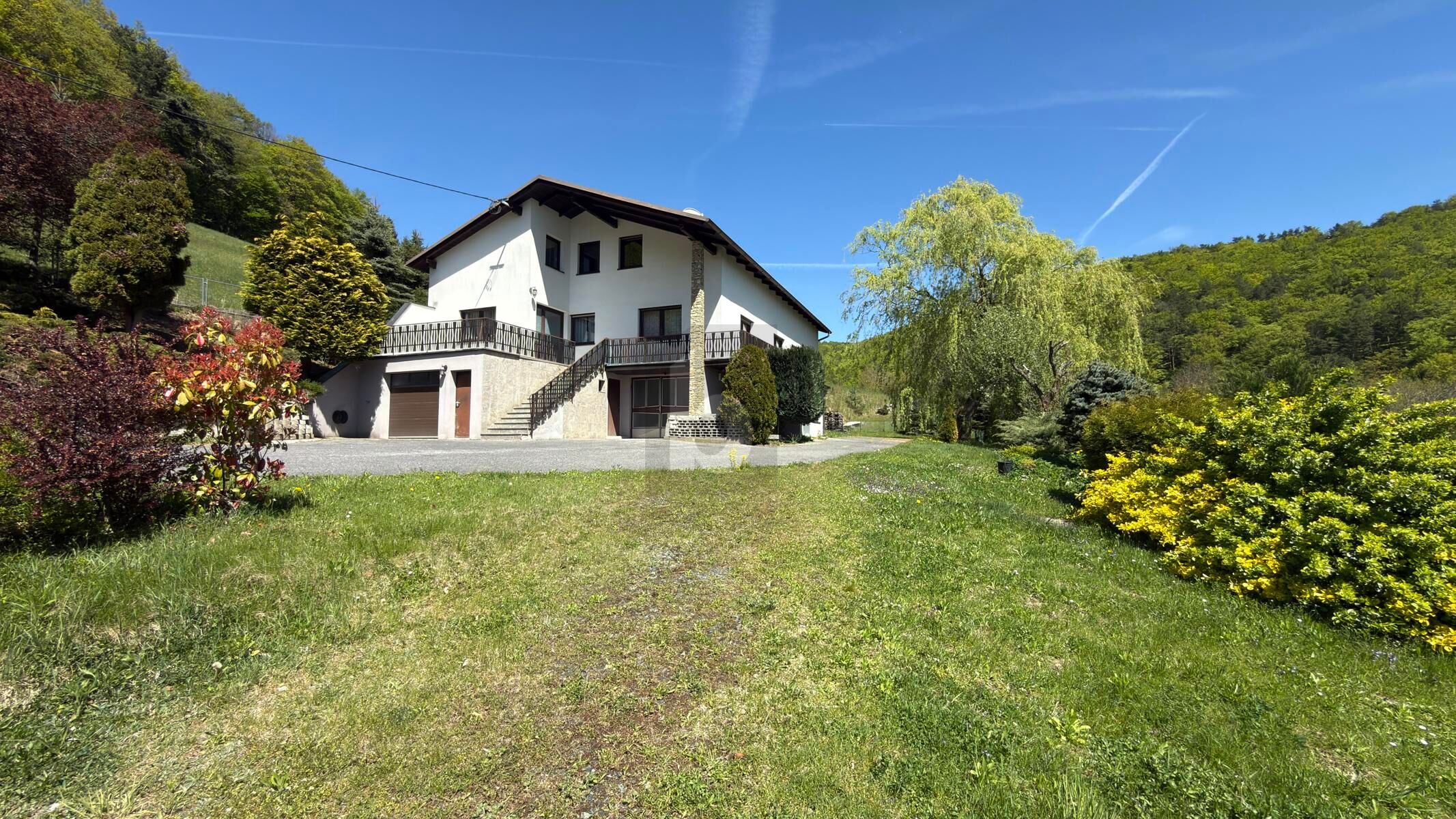 EINZELLAGE IM GR�NEN MIT HERRLICHEM PANORAMA UND 2 GROSSEN NEBENGEB�UDEN /  / 2803&nbsp;Schwarzenbach, Bez. Wr. Neusta / Bild 1