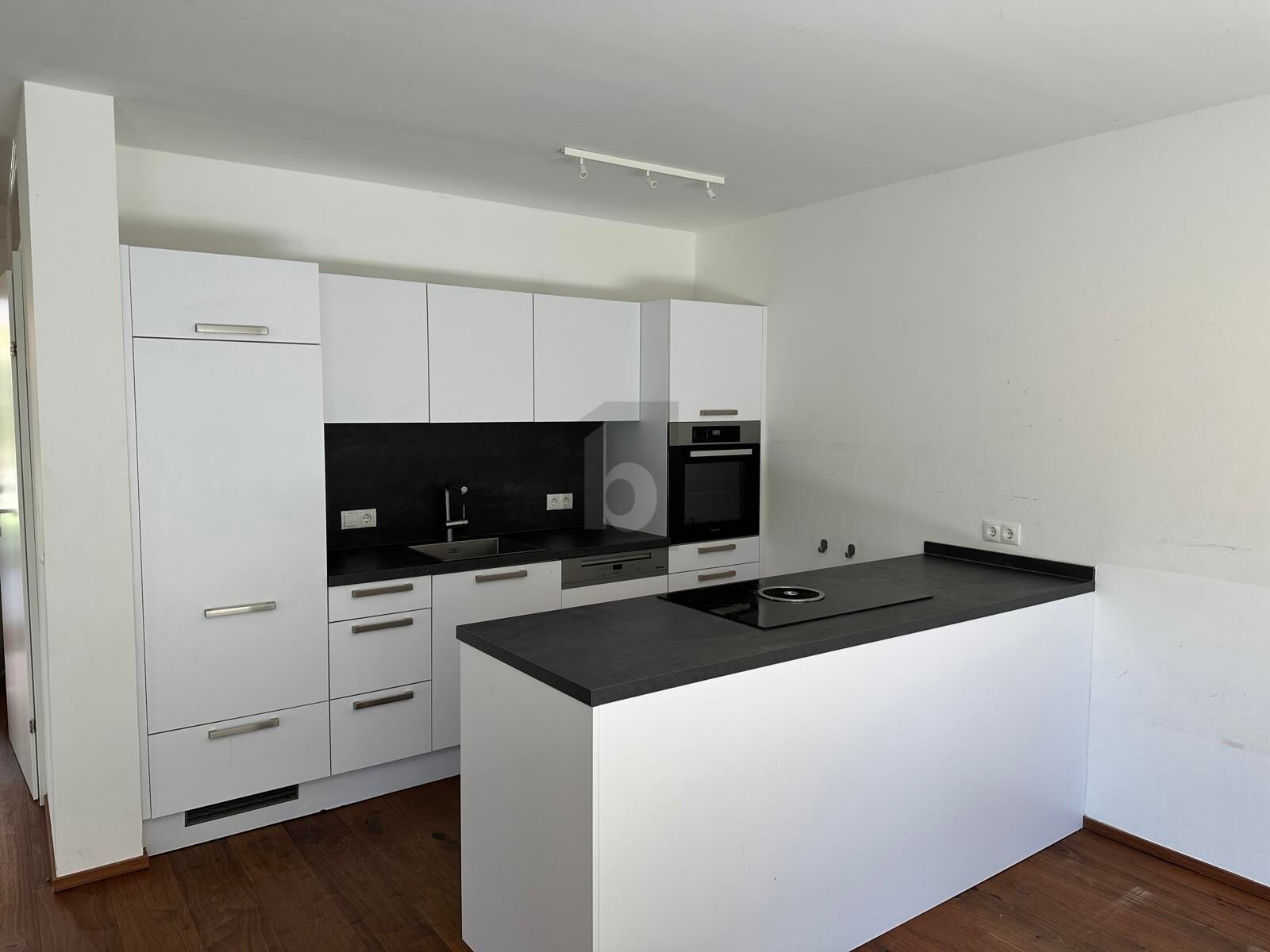 Preisreduktion! MODERN UND HOCHWERTIG WOHNEN MIT PRIVATEM GARTEN, VIEL LICHT & RUHIGER LAGE /  / 6020&nbsp;Innsbruck / Bild 2