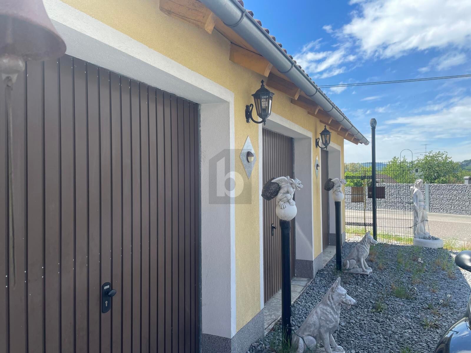 15-ZIMMER MEHRFAMILIENHAUS / GEWERBEOBJEKT MIT TOP-POTENZIAL / / 4209 Außertreffling / Bild 1
