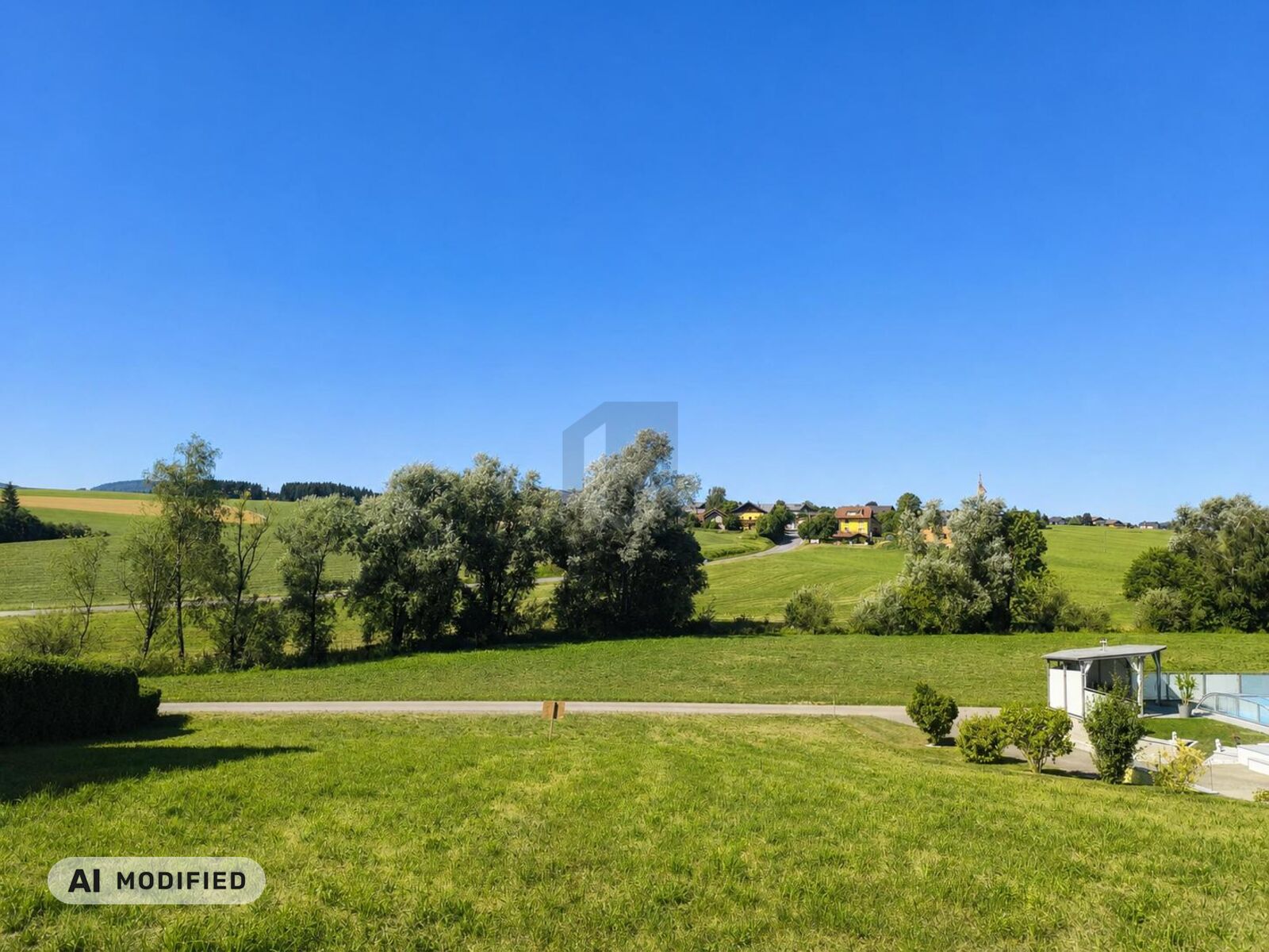 GROSSZÜGIGES BAUGRUNDSTÜCK MIT HERRLICHEM WEITBLICK ? VOLL ERSCHLOSSEN & OHNE BAUZWANG / / 4891 Pöndorf / Bild 0