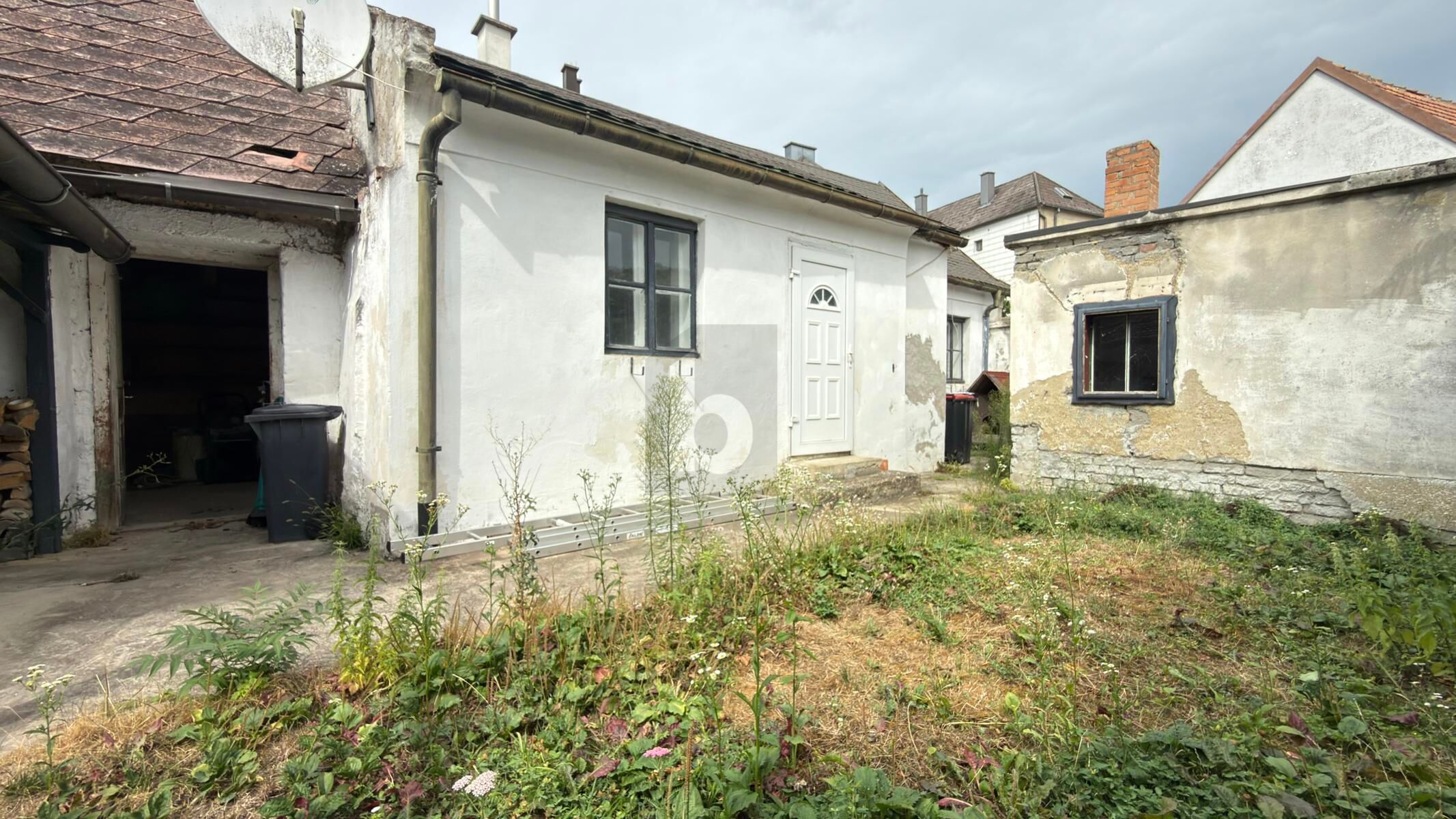 Preisreduktion! SELBSTVERWIRKLICHUNSPOTENTIAL IN ZENTRALER LAGE, MIT UNEINSEHBAREM INNENHOF / / 7051 Großhöflein / Bild 3