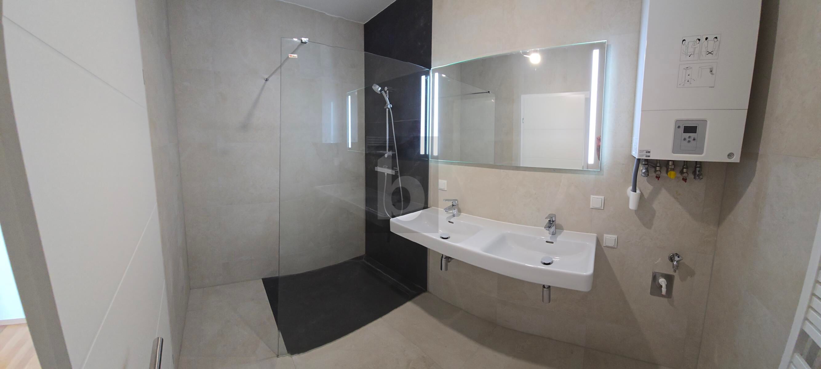 NEUE STILVOLLE 3-ZIMMER-DACHGESCHO�-WOHNUNG MIT 78 M� WOHNFL�CHE /  / 1220&nbsp;Wien / Bild 2