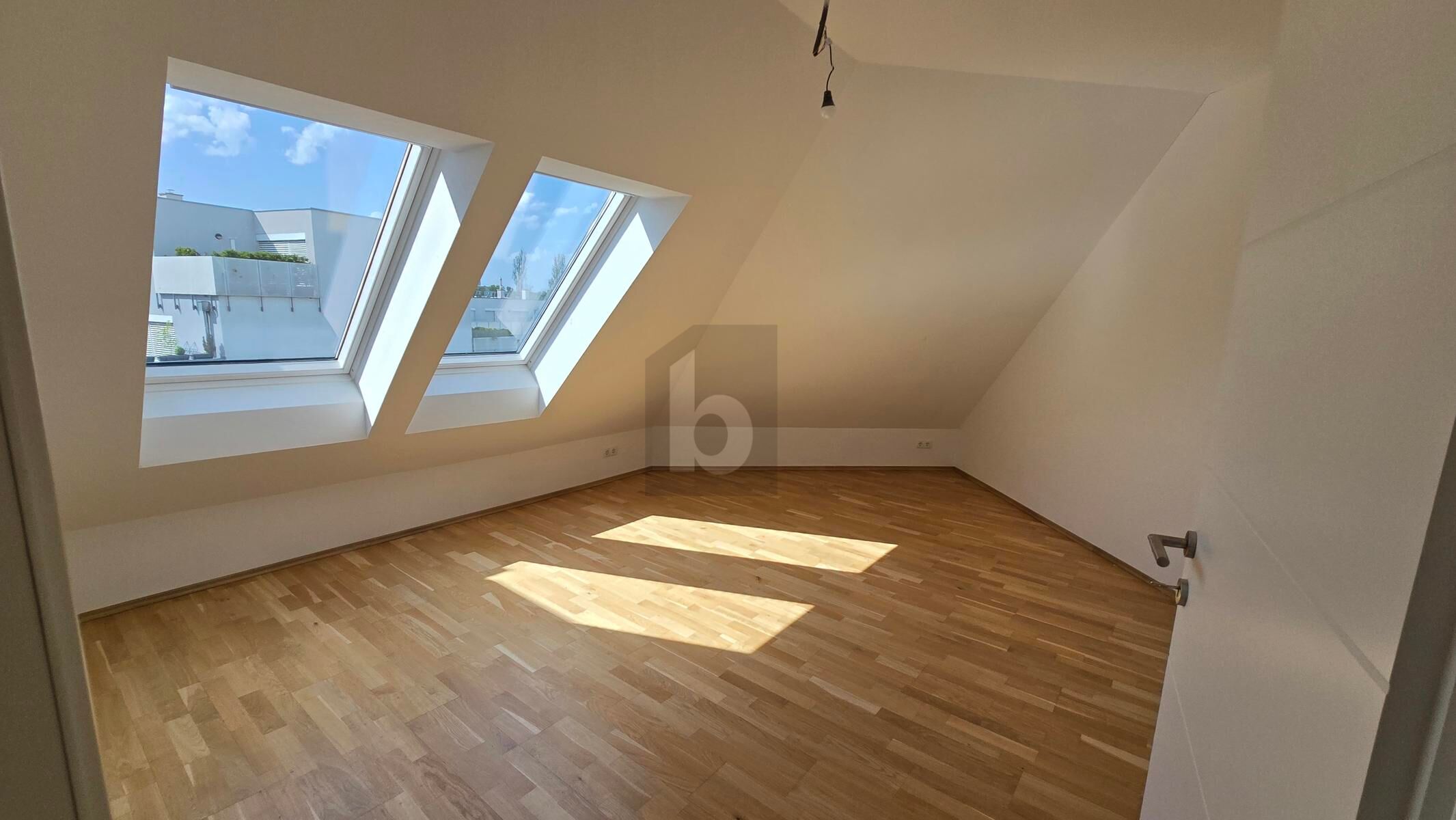 NEUE STILVOLLE 3-ZIMMER-DACHGESCHO�-WOHNUNG MIT 78 M� WOHNFL�CHE /  / 1220&nbsp;Wien / Bild 3