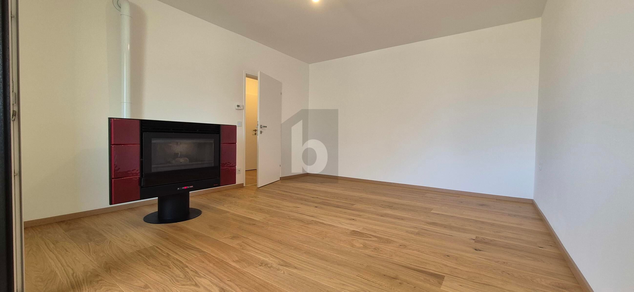 TOP RENOVIERT | 3-ZIMMER-EIGENTUMSWOHNUNG MIT S�D-LOGGIA, SMART HOME & BALKONKRAFTWERK