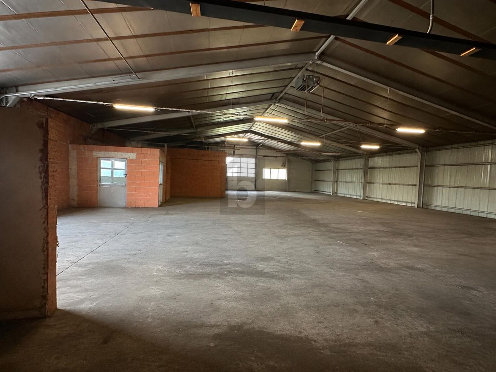 Preisreduktion! INVESTOR GESUCHT: GEWERBEHALLE MIT AUSGEARBEITETEM SPORTPARK-KONZEPT IN OBER�STERREICH /  / 5261&nbsp;Helpfau-Uttendorf / Bild 3